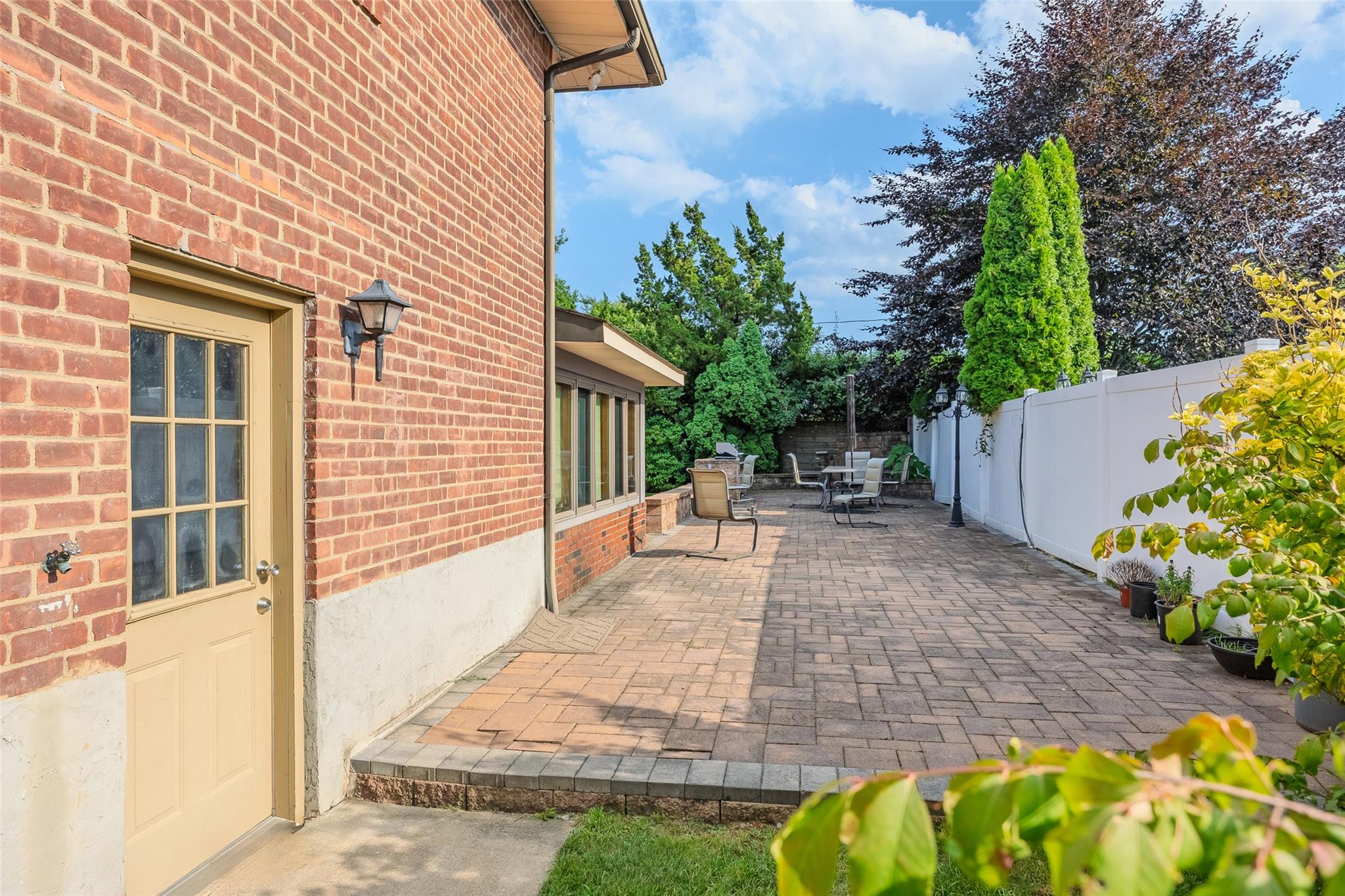 31 Morris Drive, Syosset, NY 11791