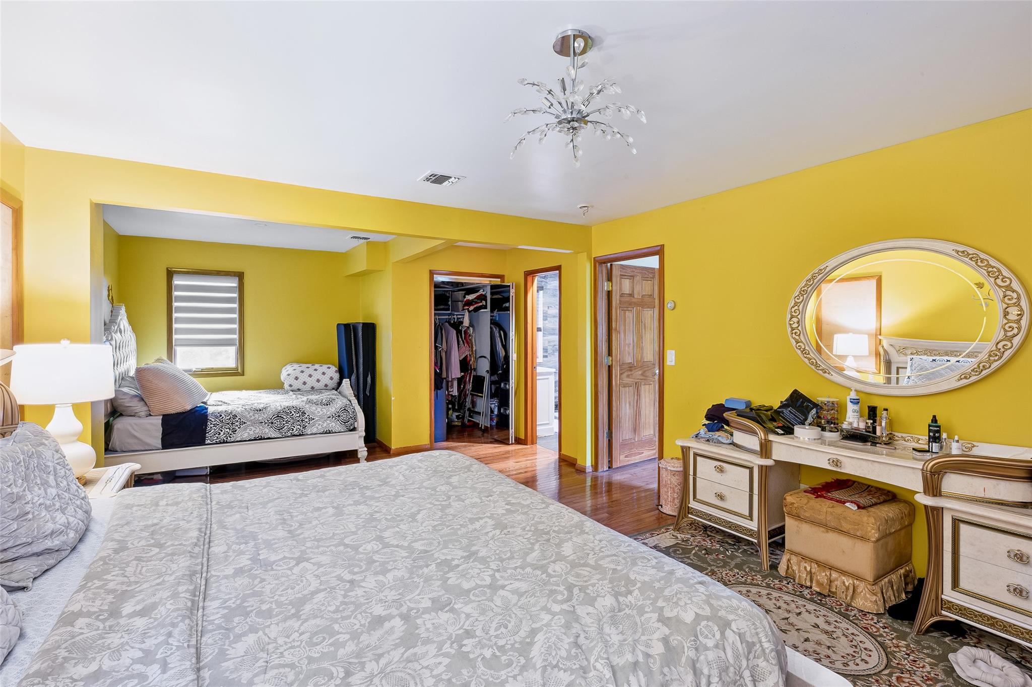 31 Morris Drive, Syosset, NY 11791