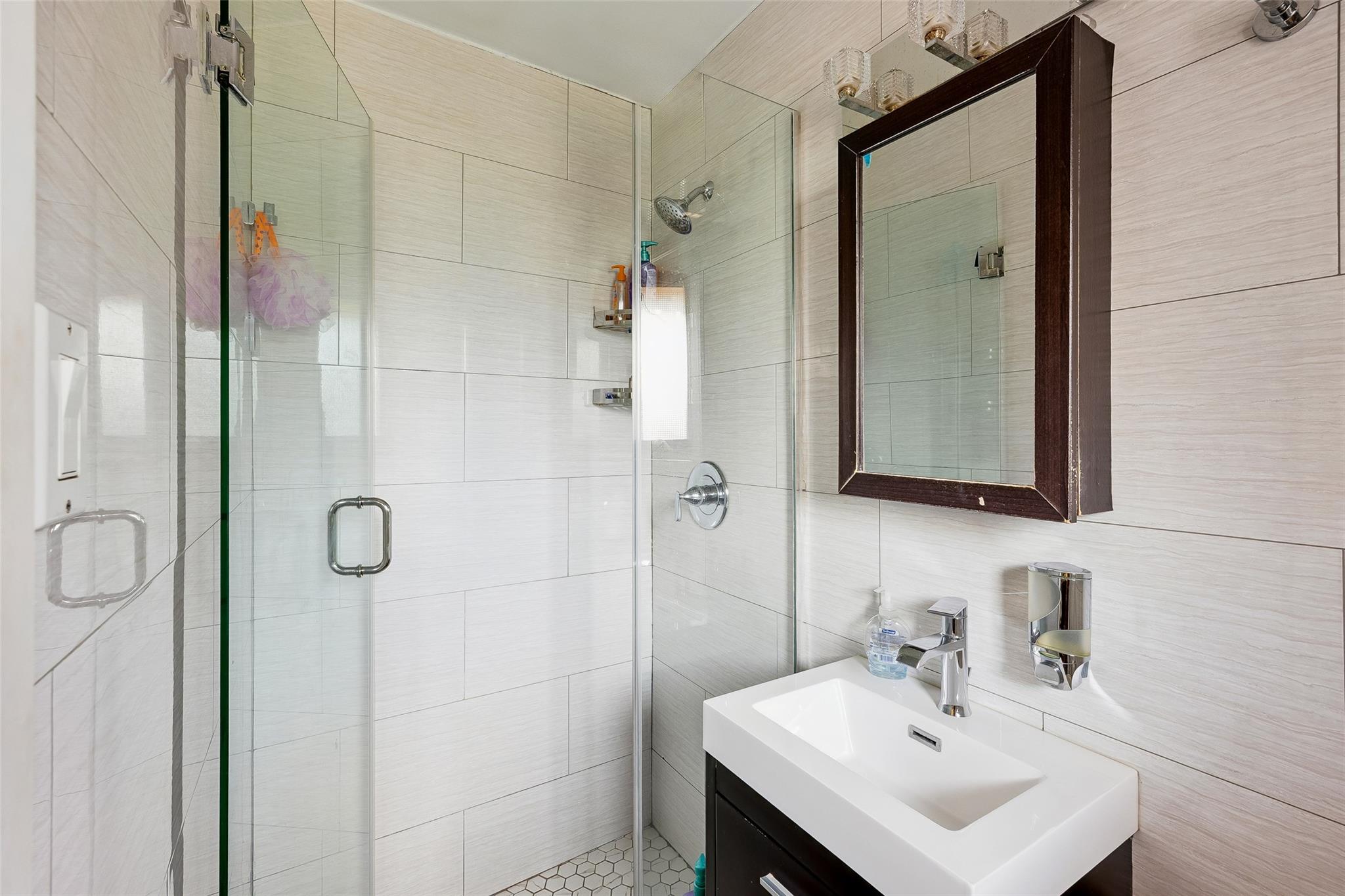 31 Morris Drive, Syosset, NY 11791