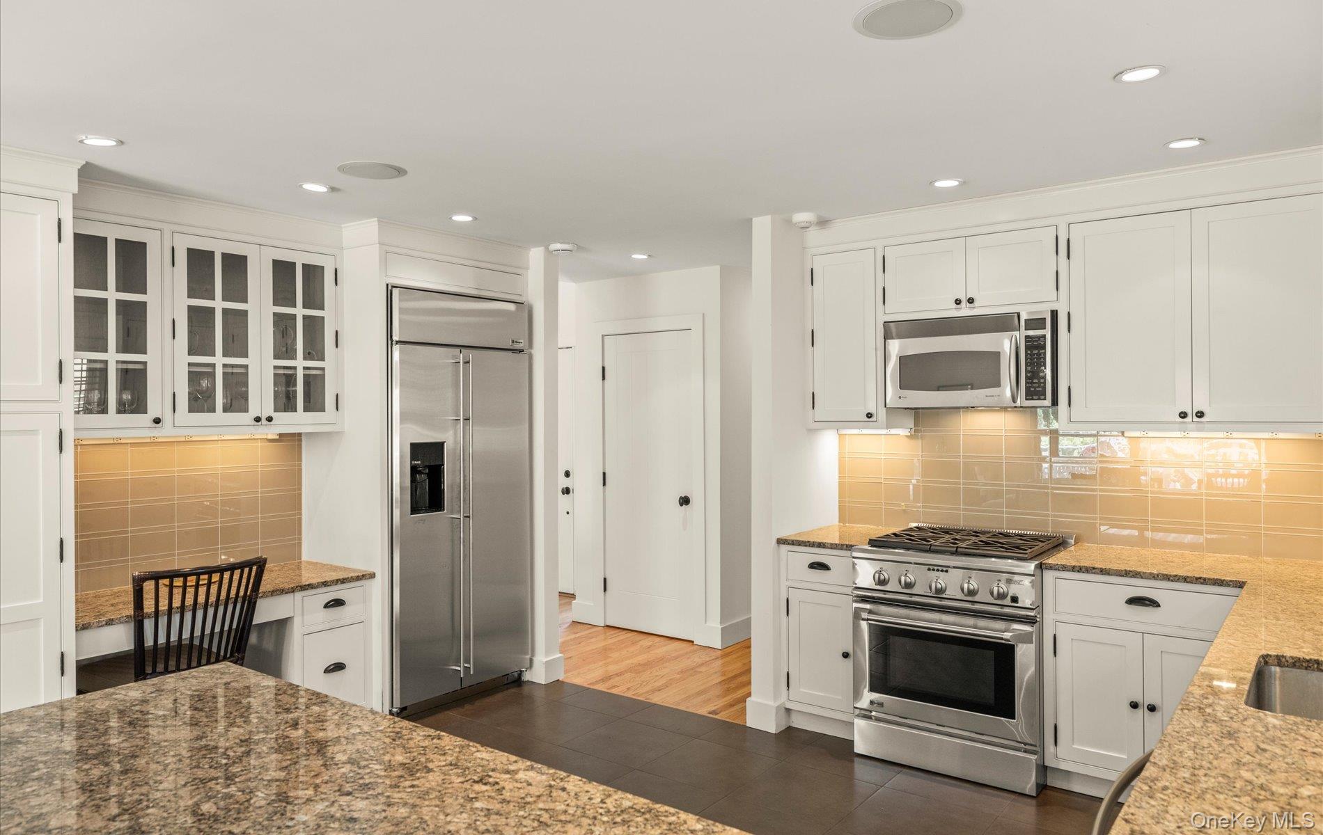 32 Cobblefield Lane, Southampton, NY 11968