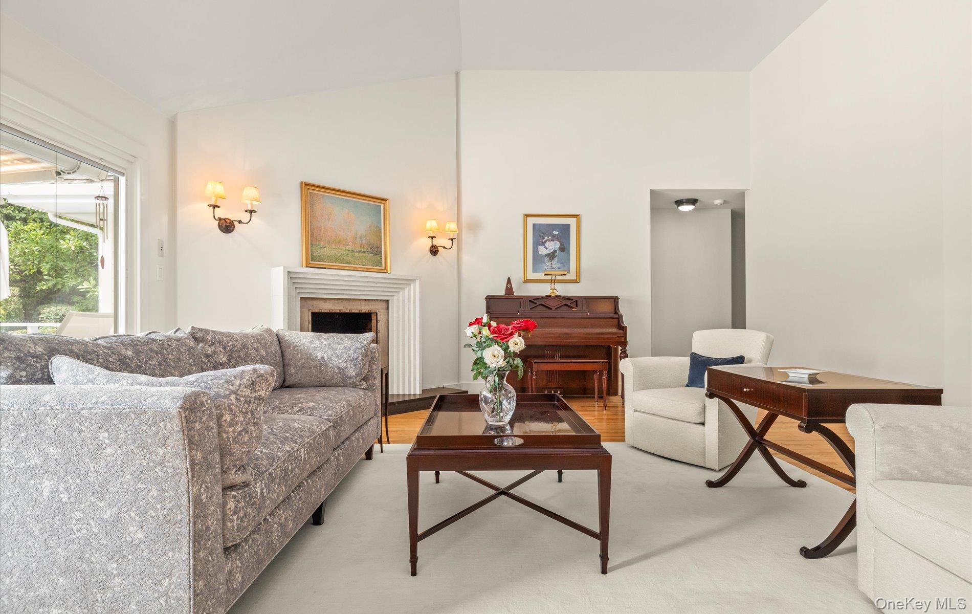 32 Cobblefield Lane, Southampton, NY 11968