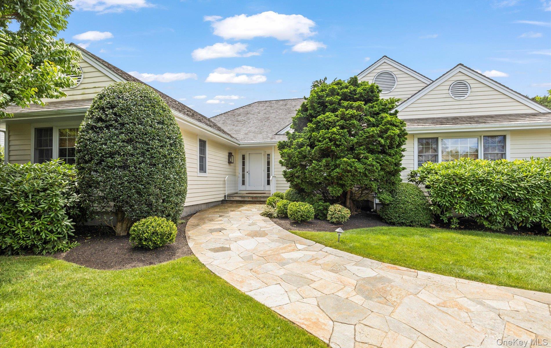 32 Cobblefield Lane, Southampton, NY 11968