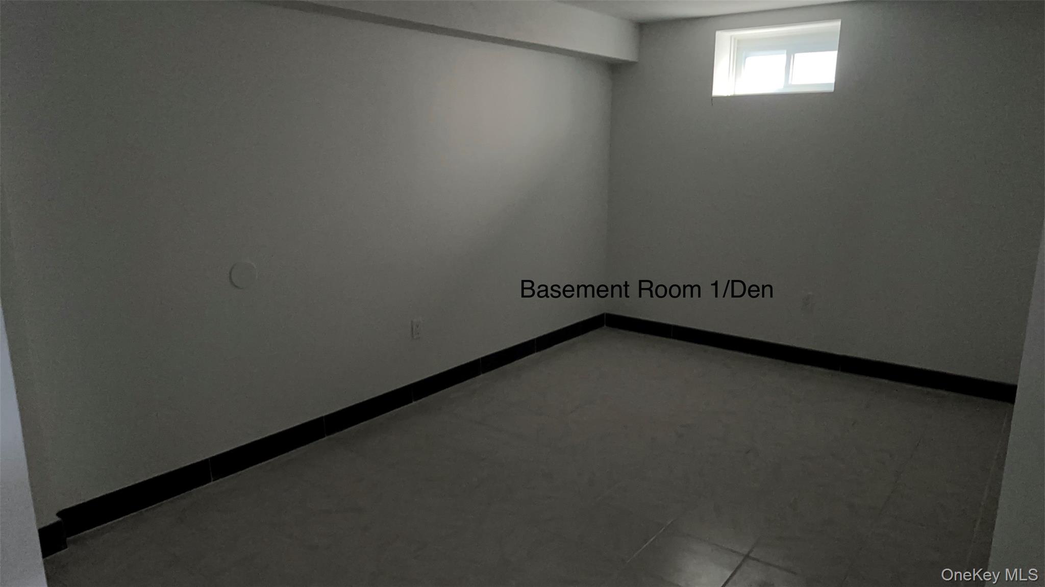 26 Fairway Lane, Staten Island, NY 10301