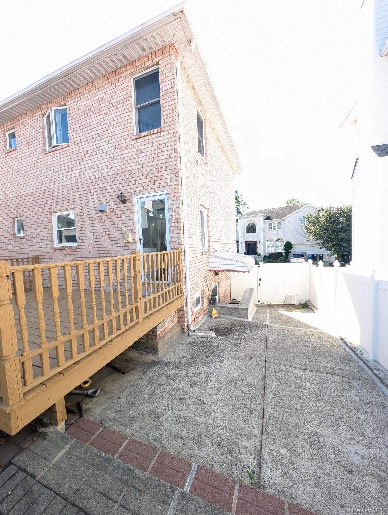 26 Fairway Lane, Staten Island, NY 10301