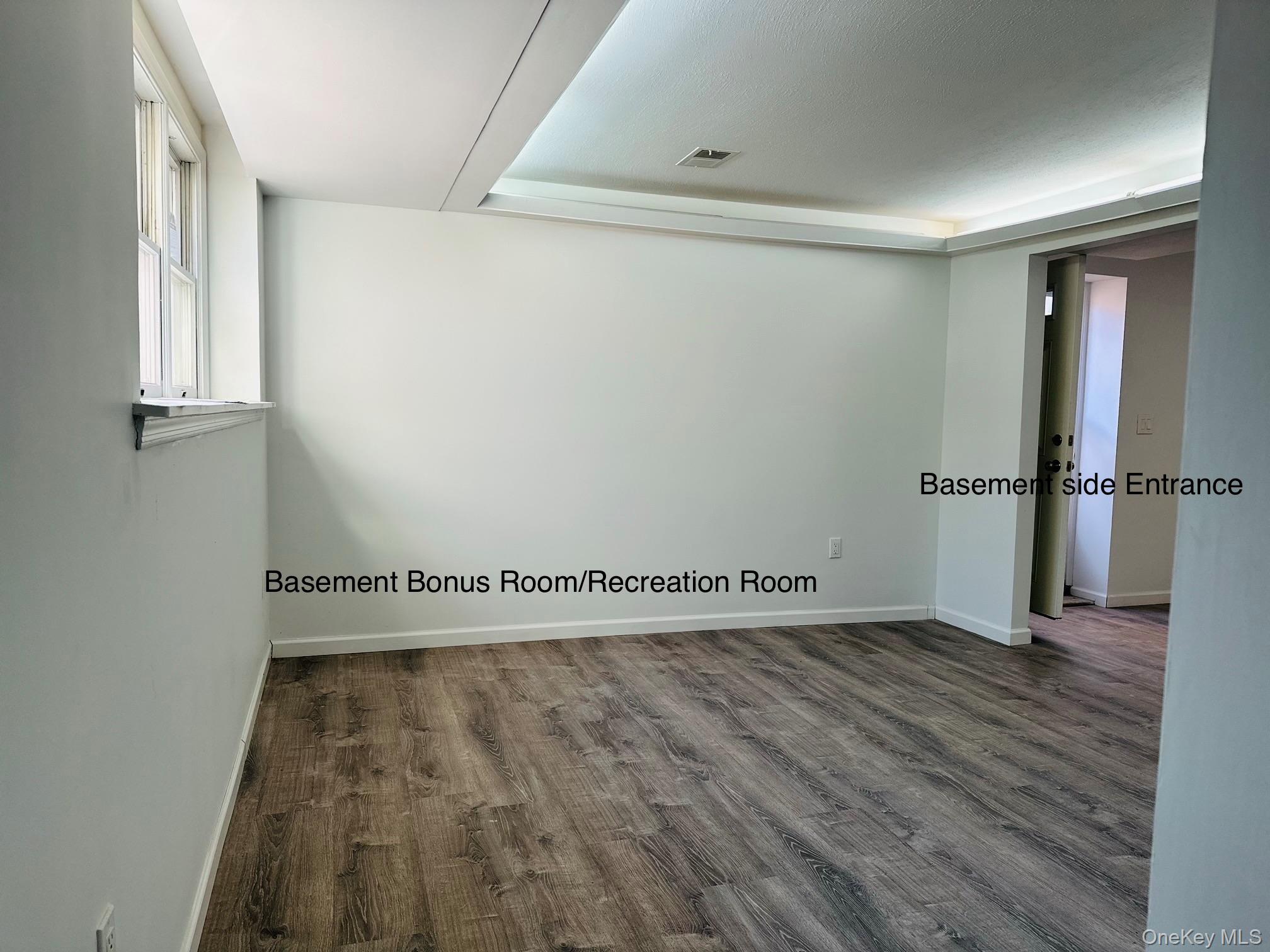 26 Fairway Lane, Staten Island, NY 10301