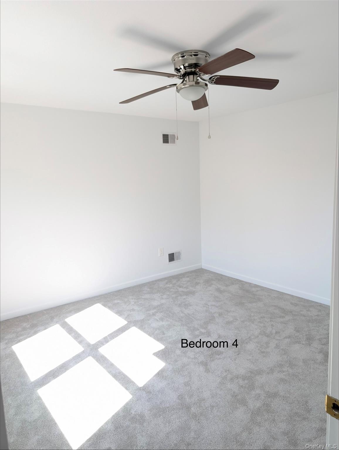 26 Fairway Lane, Staten Island, NY 10301