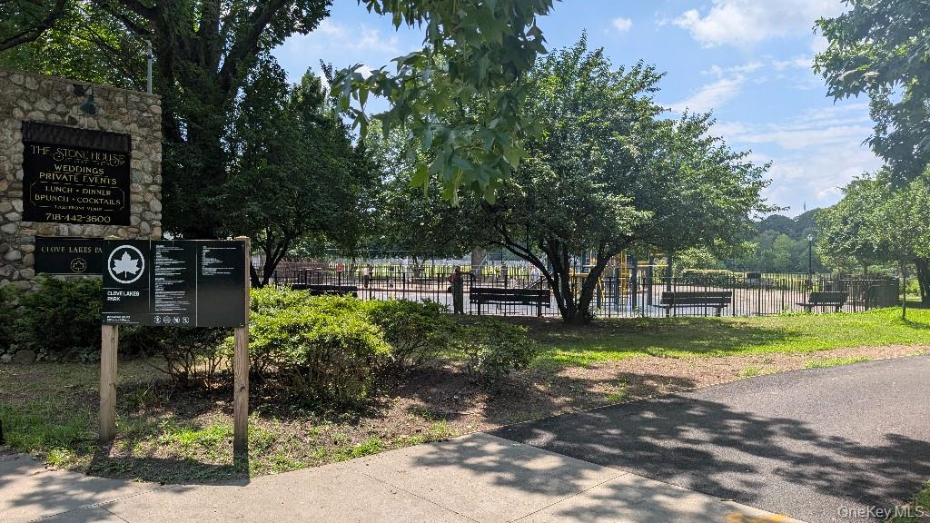 26 Fairway Lane, Staten Island, NY 10301