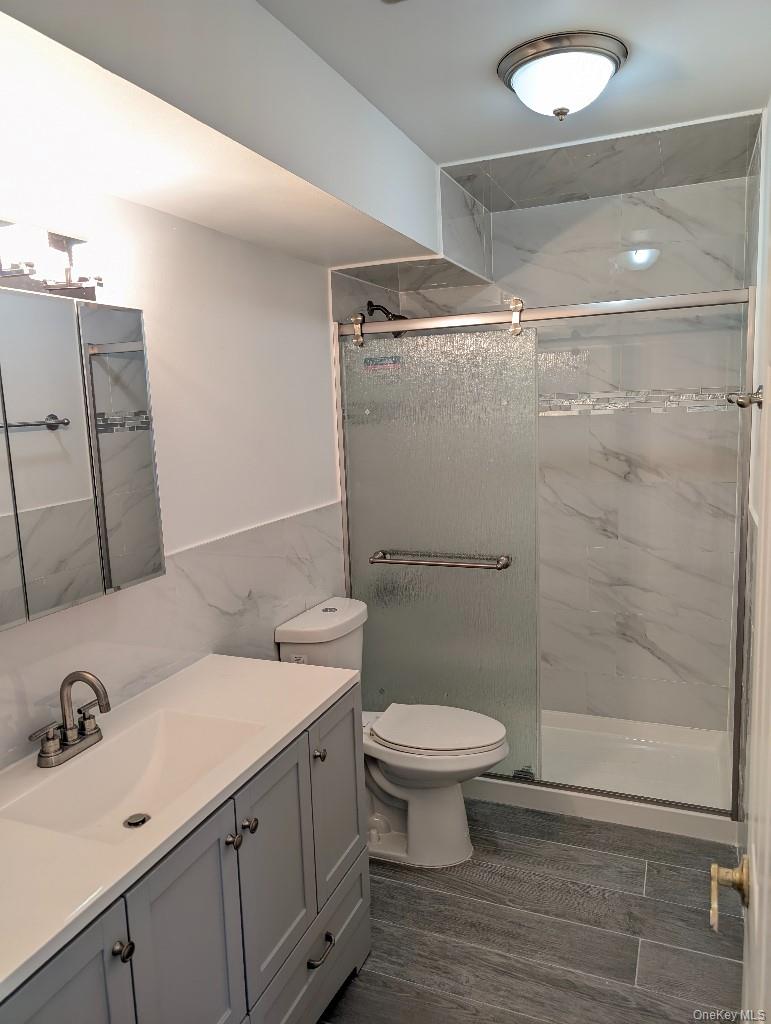 26 Fairway Lane, Staten Island, NY 10301