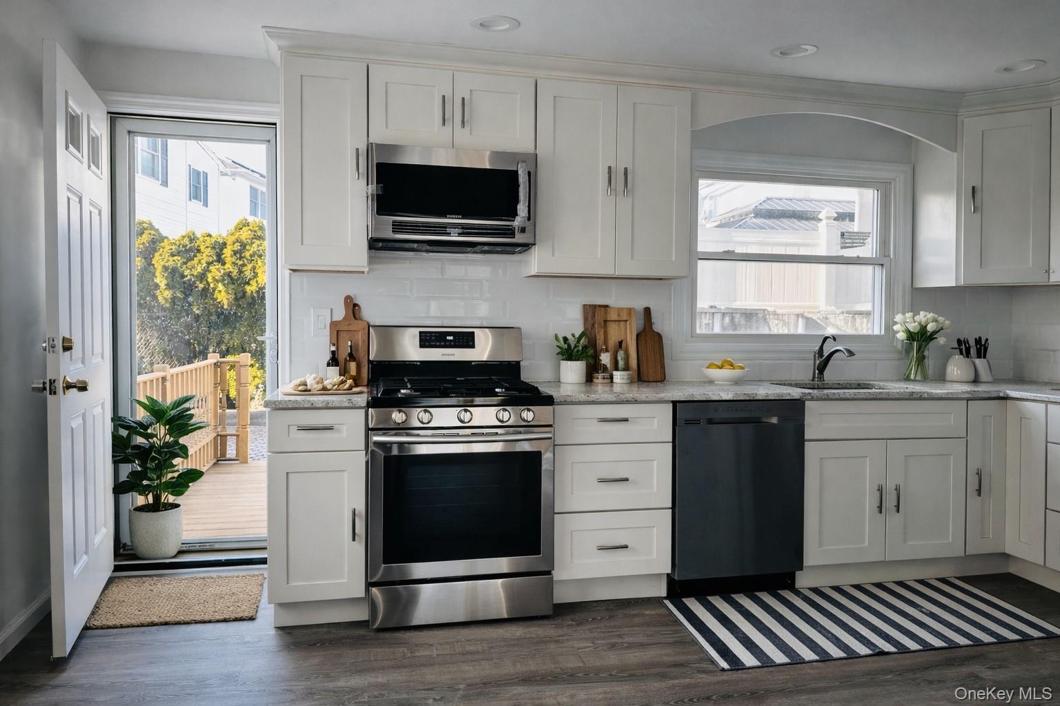 26 Fairway Lane, Staten Island, NY 10301