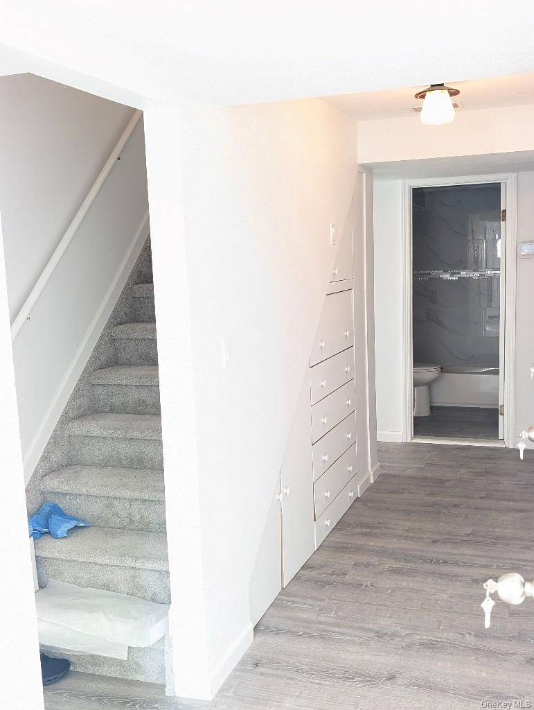 26 Fairway Lane, Staten Island, NY 10301