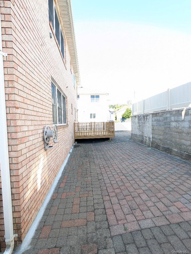 26 Fairway Lane, Staten Island, NY 10301