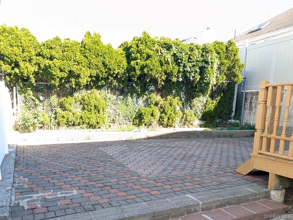 26 Fairway Lane, Staten Island, NY 10301