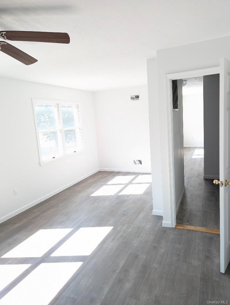 26 Fairway Lane, Staten Island, NY 10301