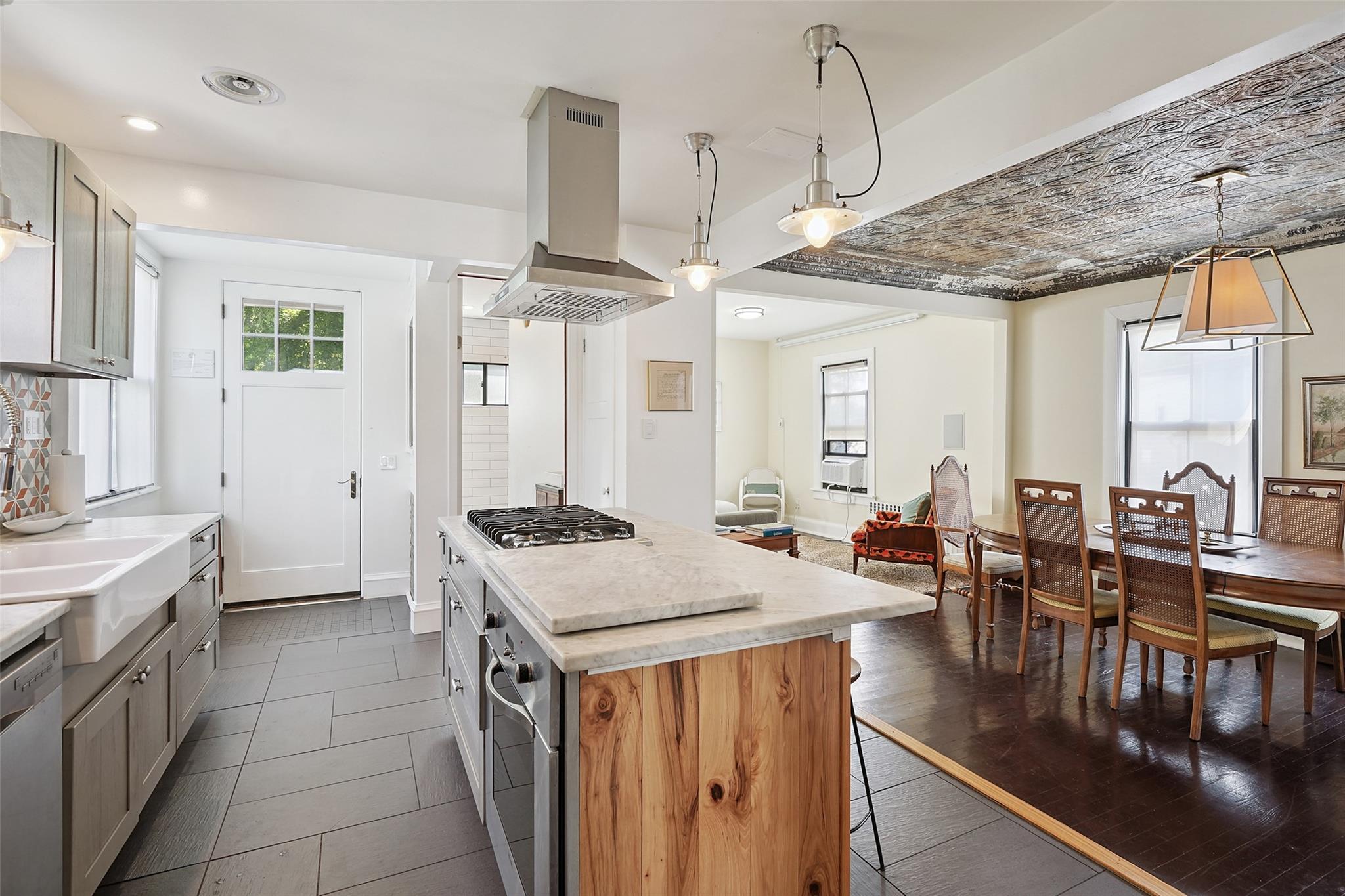 2 Lincoln Terrace, Newburgh, NY 12550