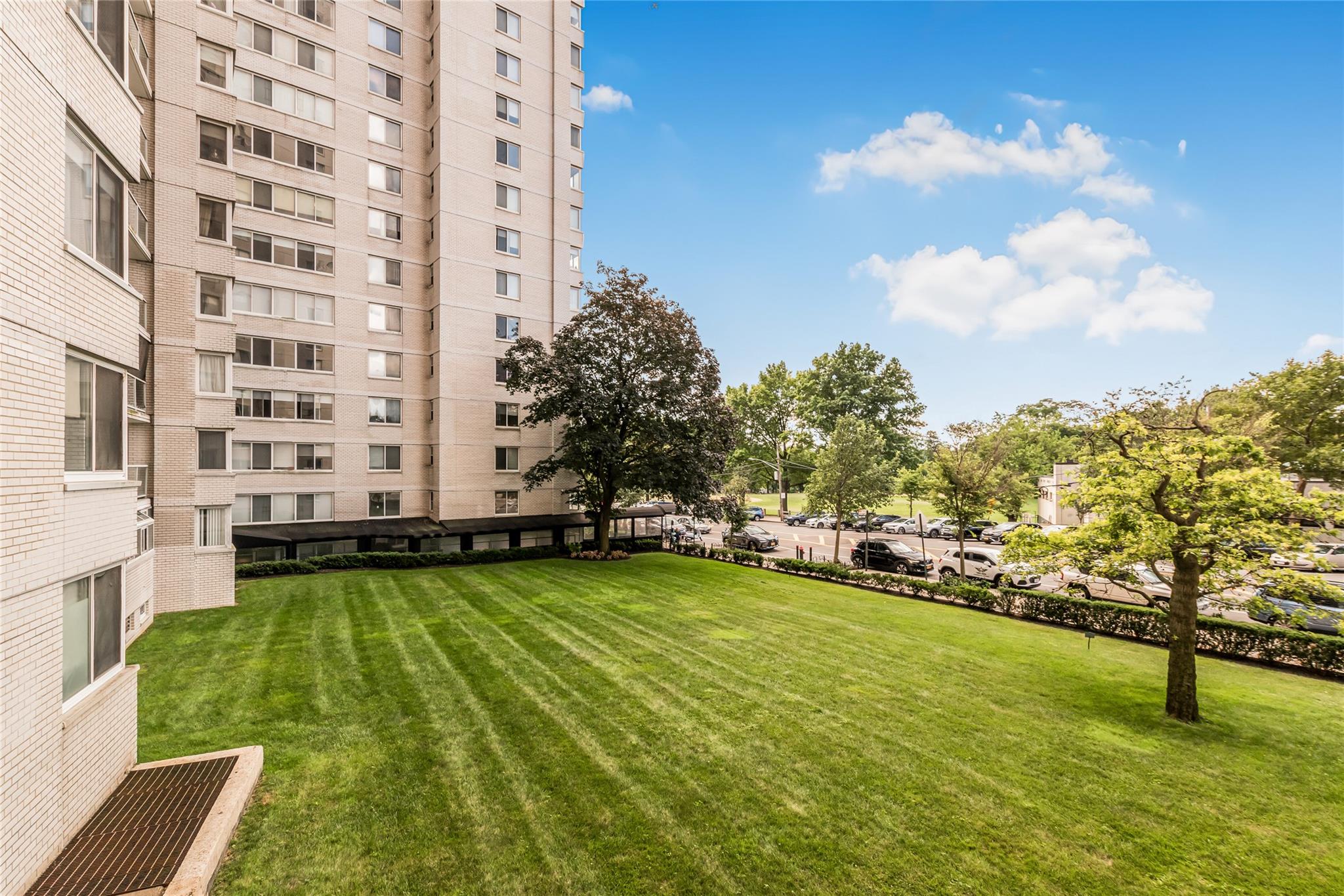 3333 Henry Hudson Parkway # 2L, Bronx, NY 10463