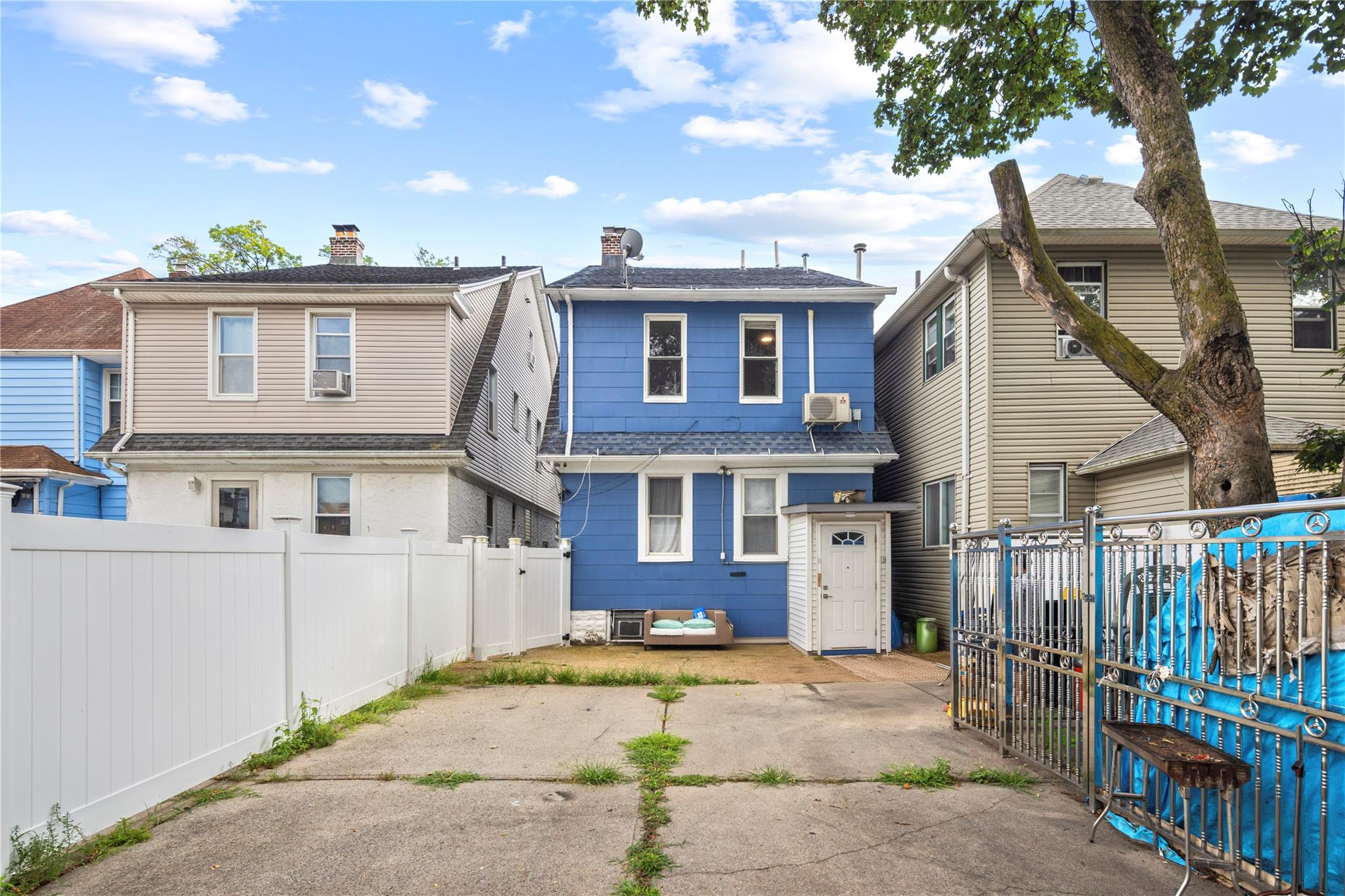 12141 6th Avenue, College Point, NY 11356
