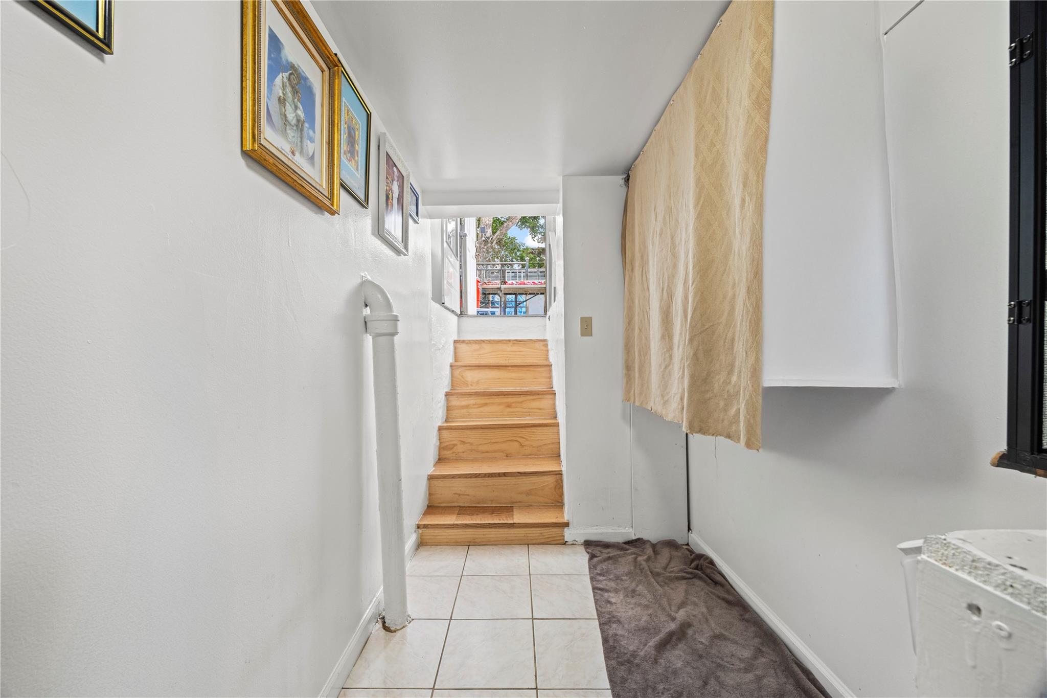 12141 6th Avenue, College Point, NY 11356