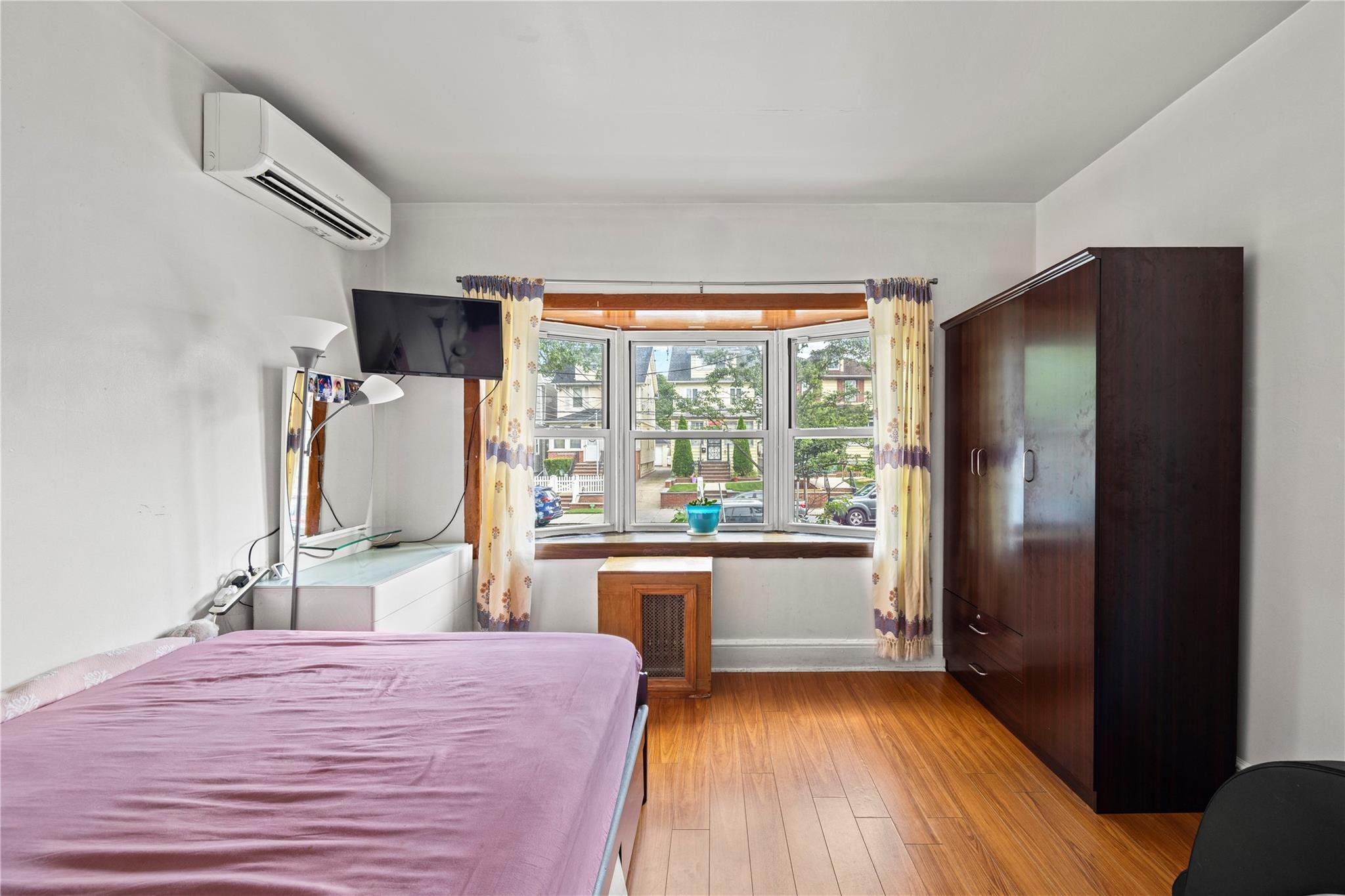 12141 6th Avenue, College Point, NY 11356