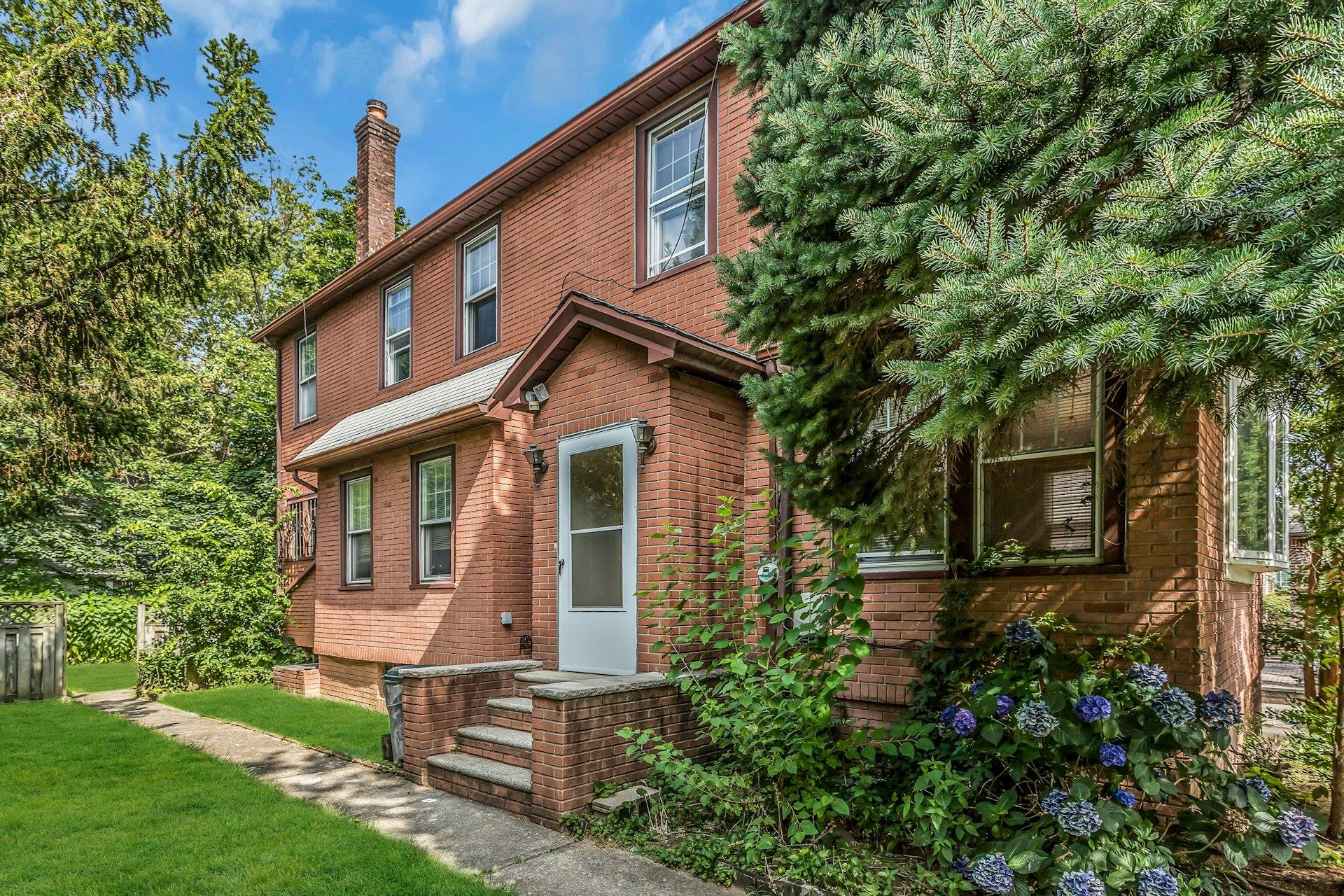 29-30 162nd Street, Flushing, NY 11358