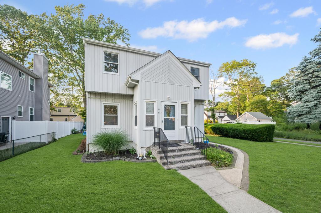 96 Thelma Avenue, Merrick, NY 11566