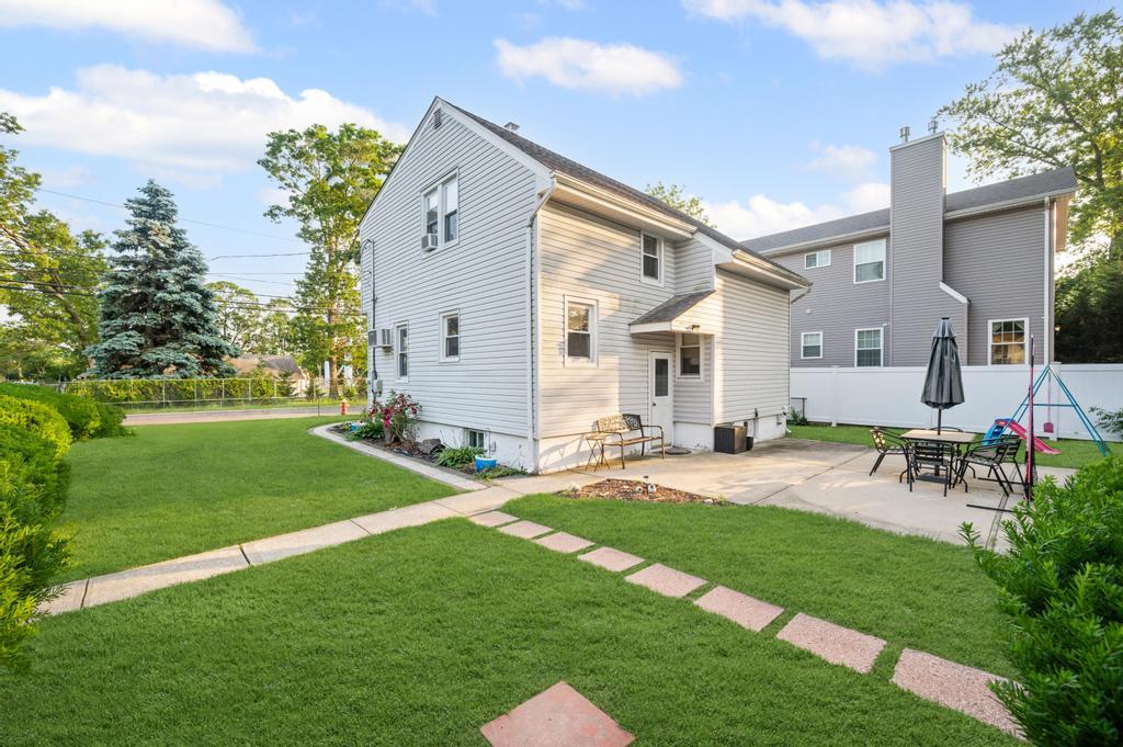 96 Thelma Avenue, Merrick, NY 11566