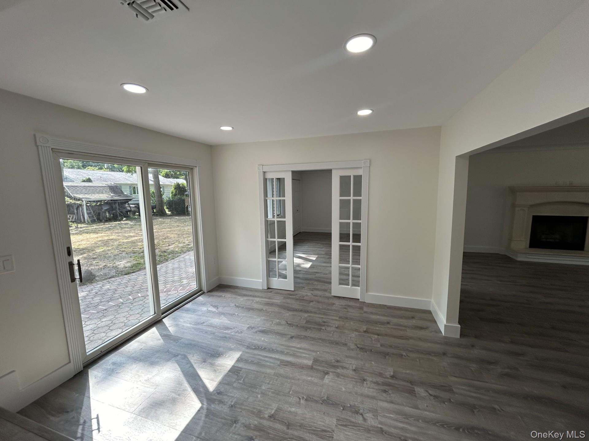 5 Poplar Court, Miller Place, NY 11764