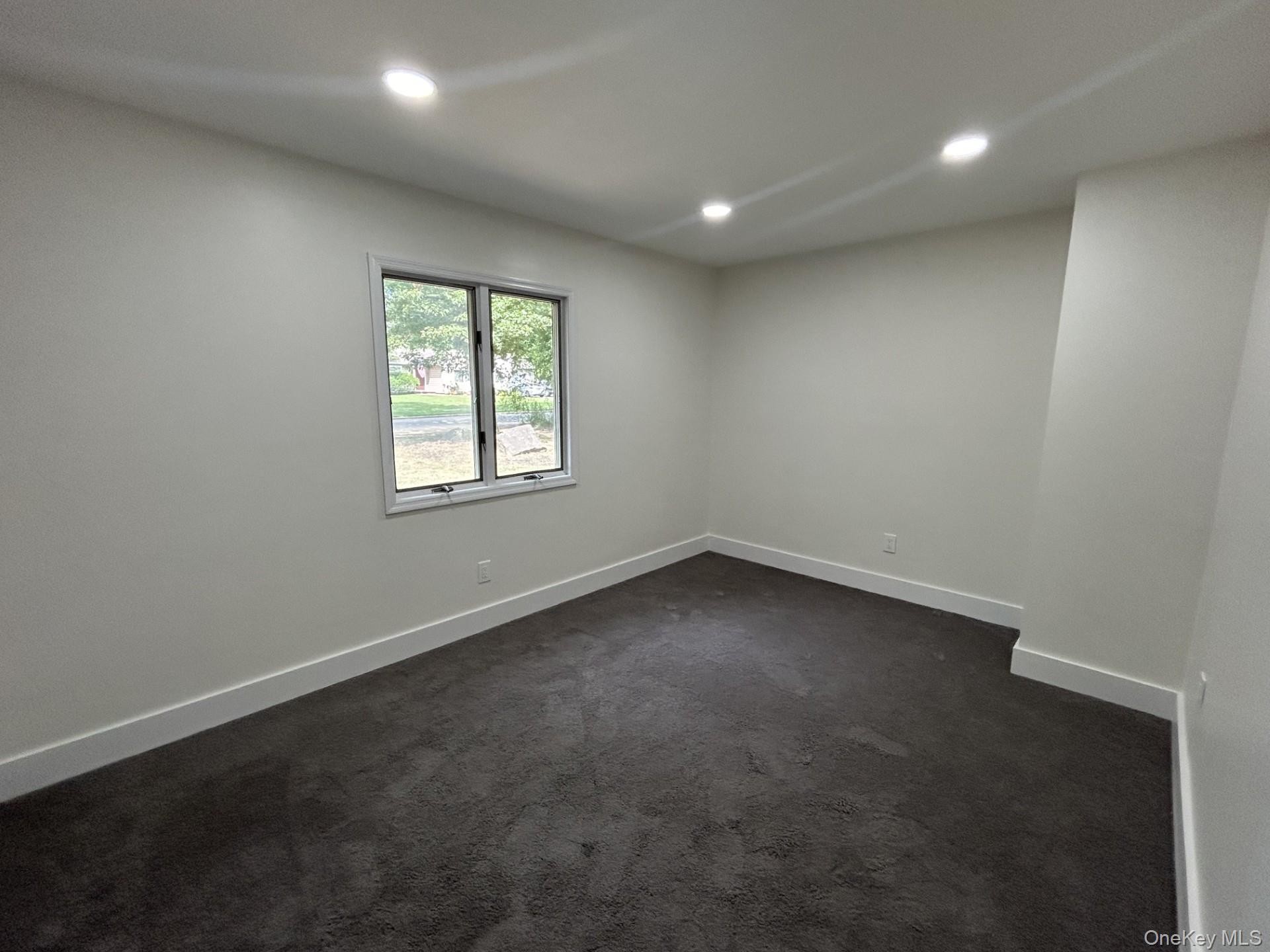 5 Poplar Court, Miller Place, NY 11764