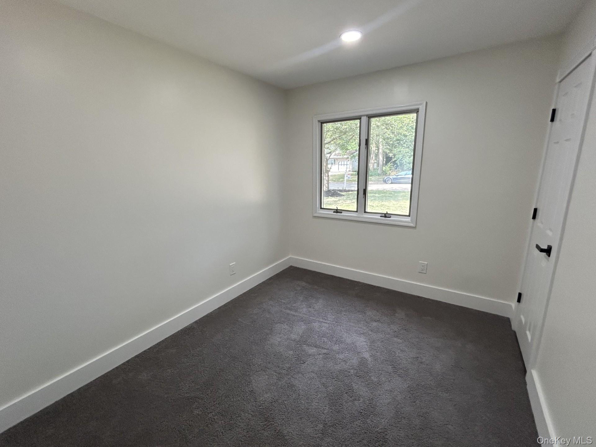 5 Poplar Court, Miller Place, NY 11764