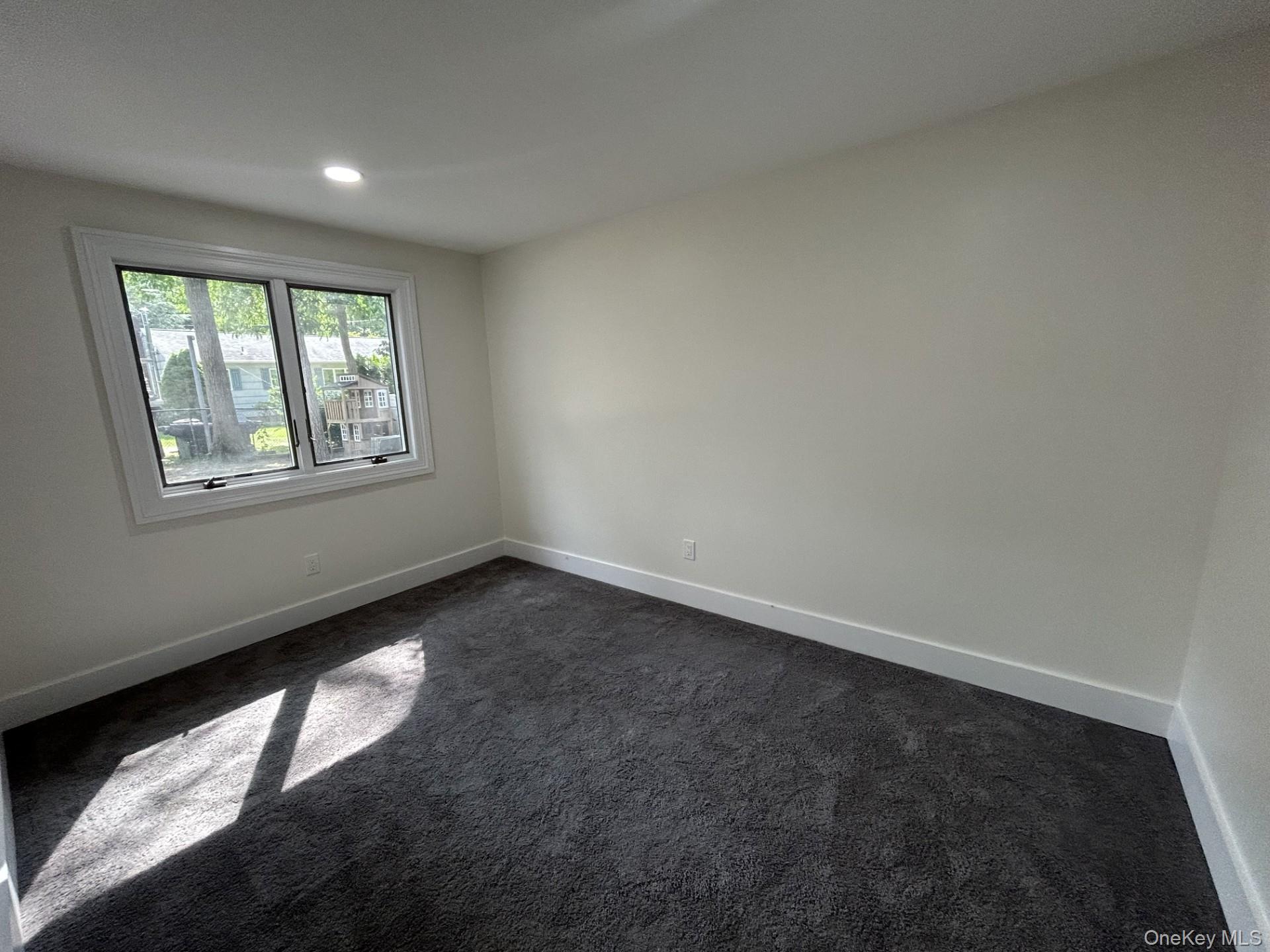 5 Poplar Court, Miller Place, NY 11764