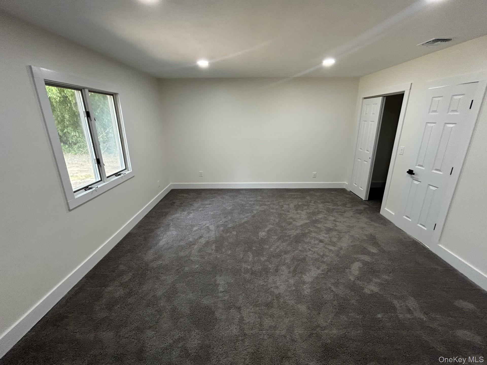 5 Poplar Court, Miller Place, NY 11764