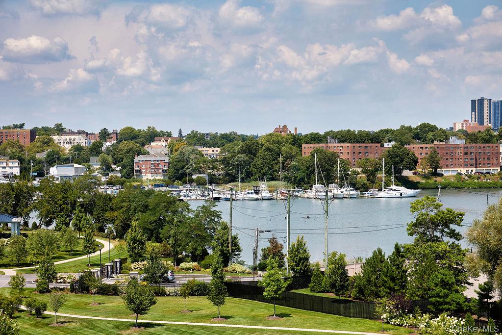 780 Davenport Avenue # 8PH, New Rochelle, NY 10805