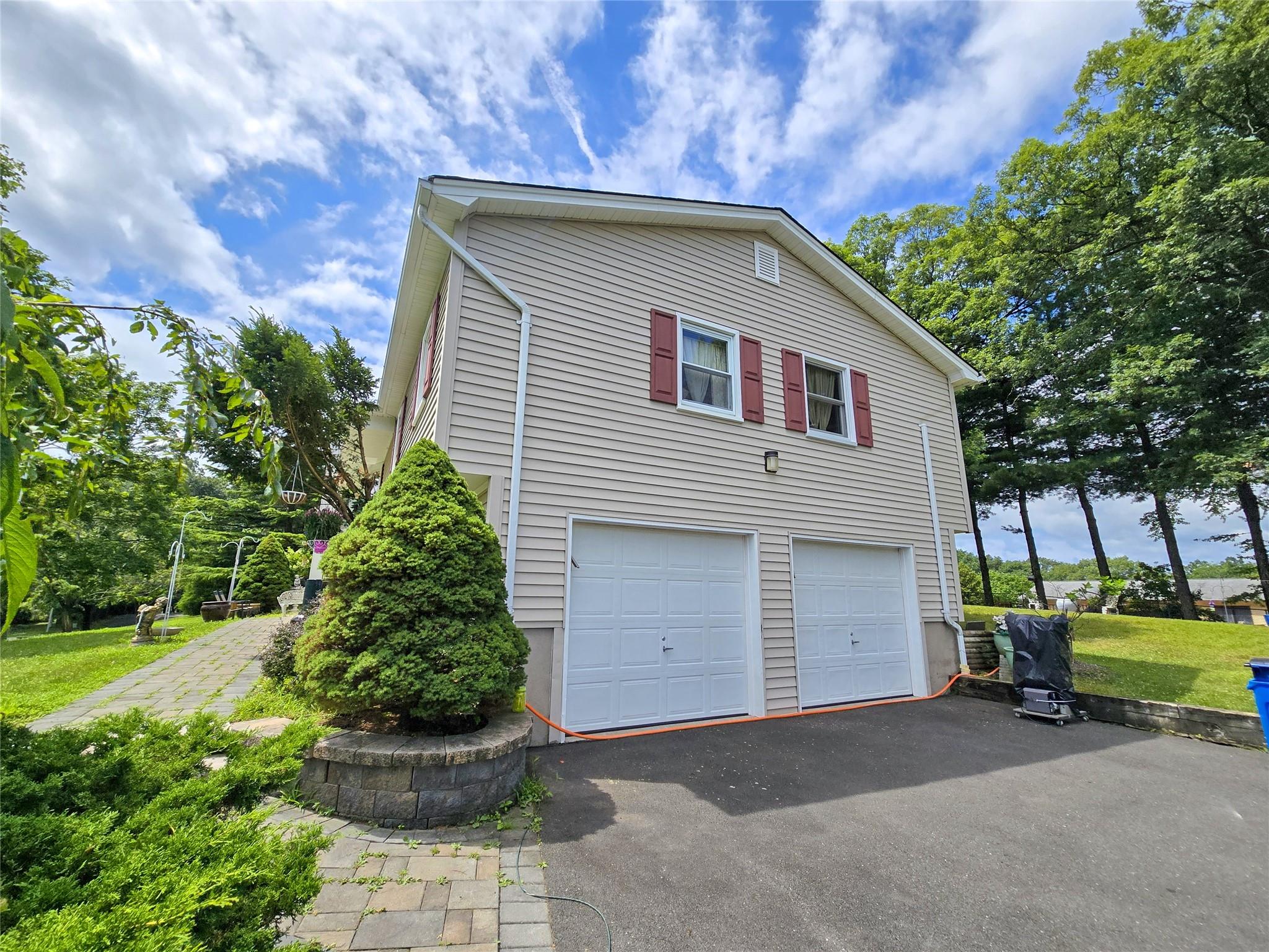 11 Rockridge Drive, Thiells, NY 10984