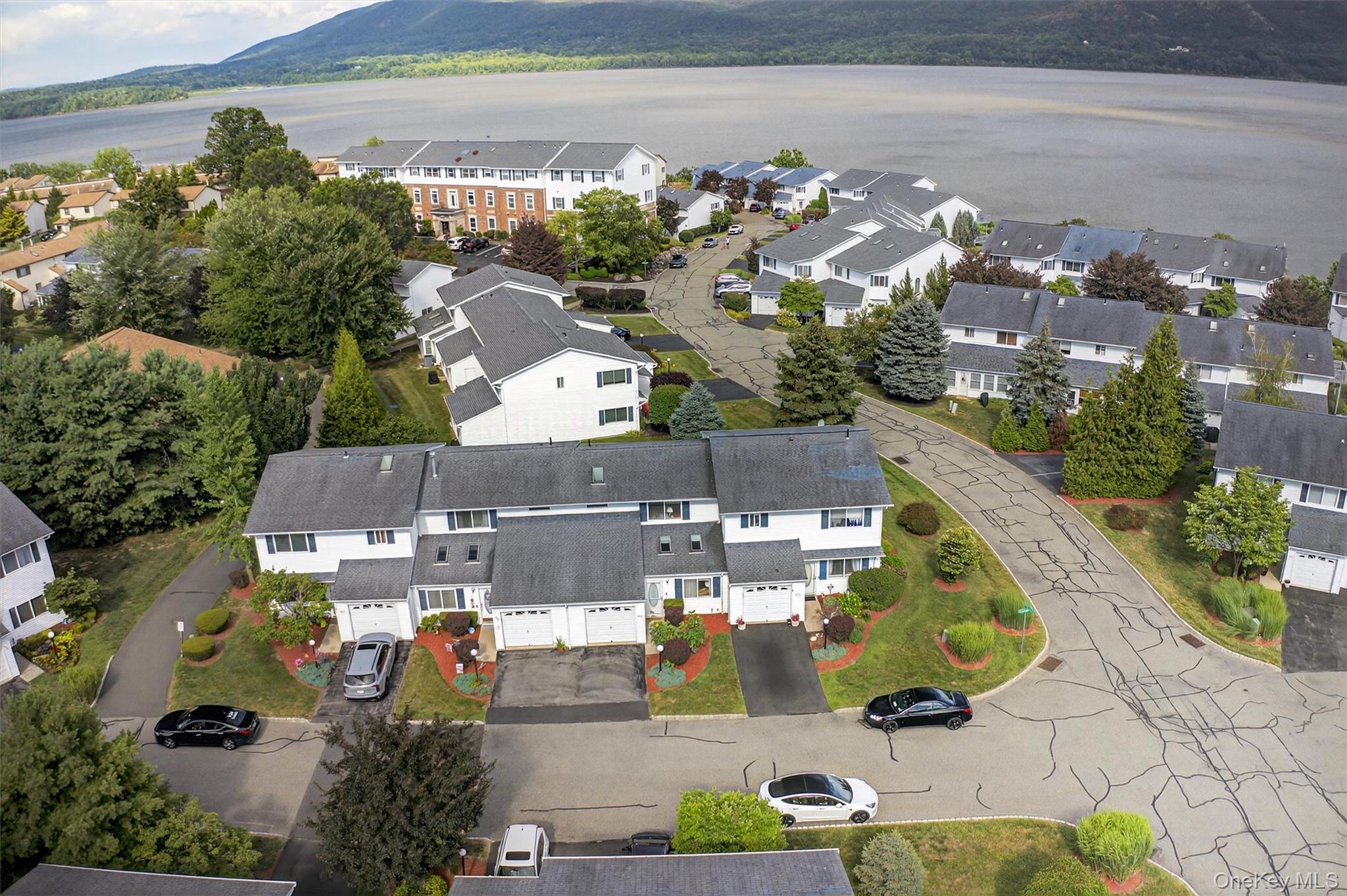 402 Plover Court, New Windsor, NY 12553