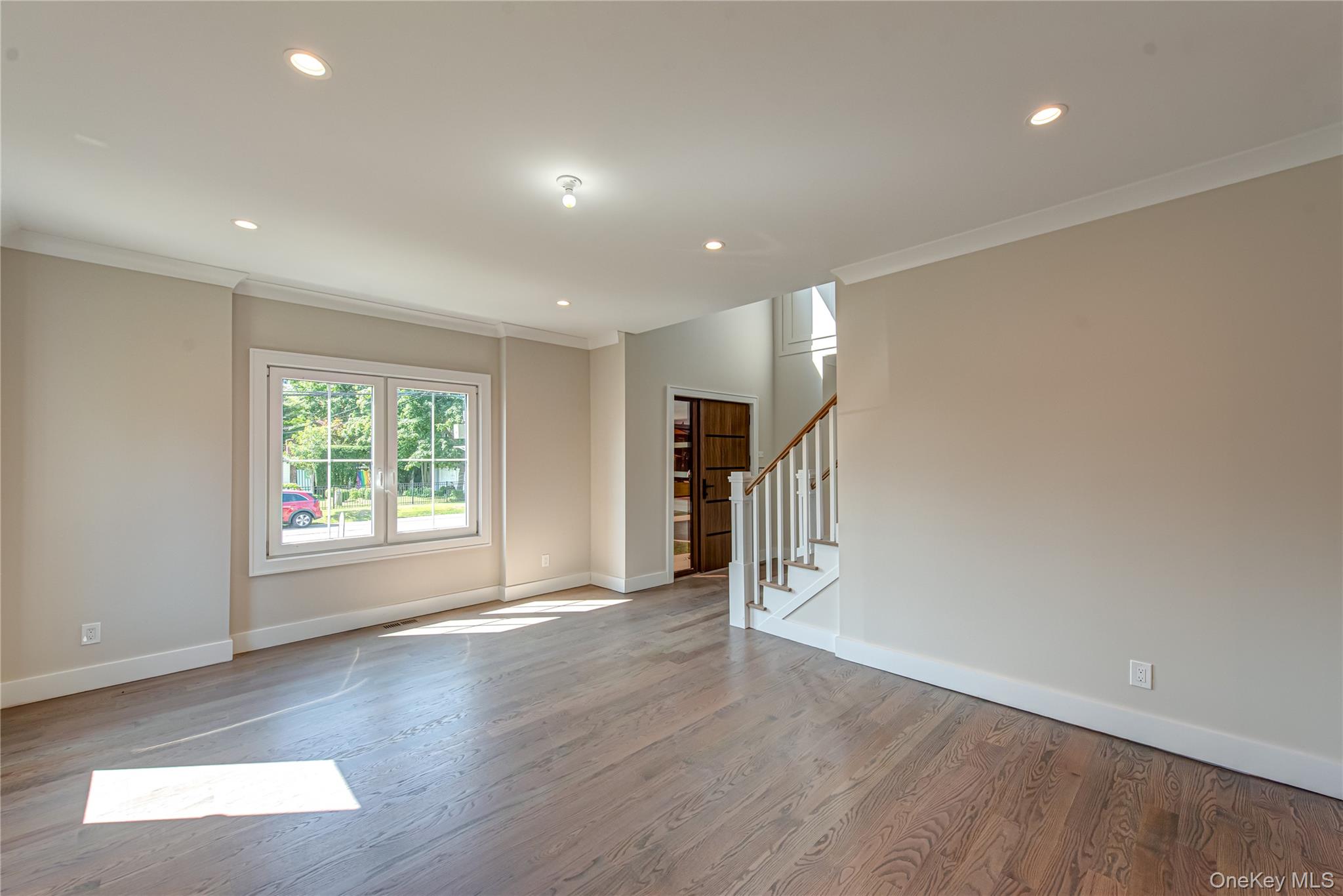 9 E Madison Street, East Islip, NY 11730