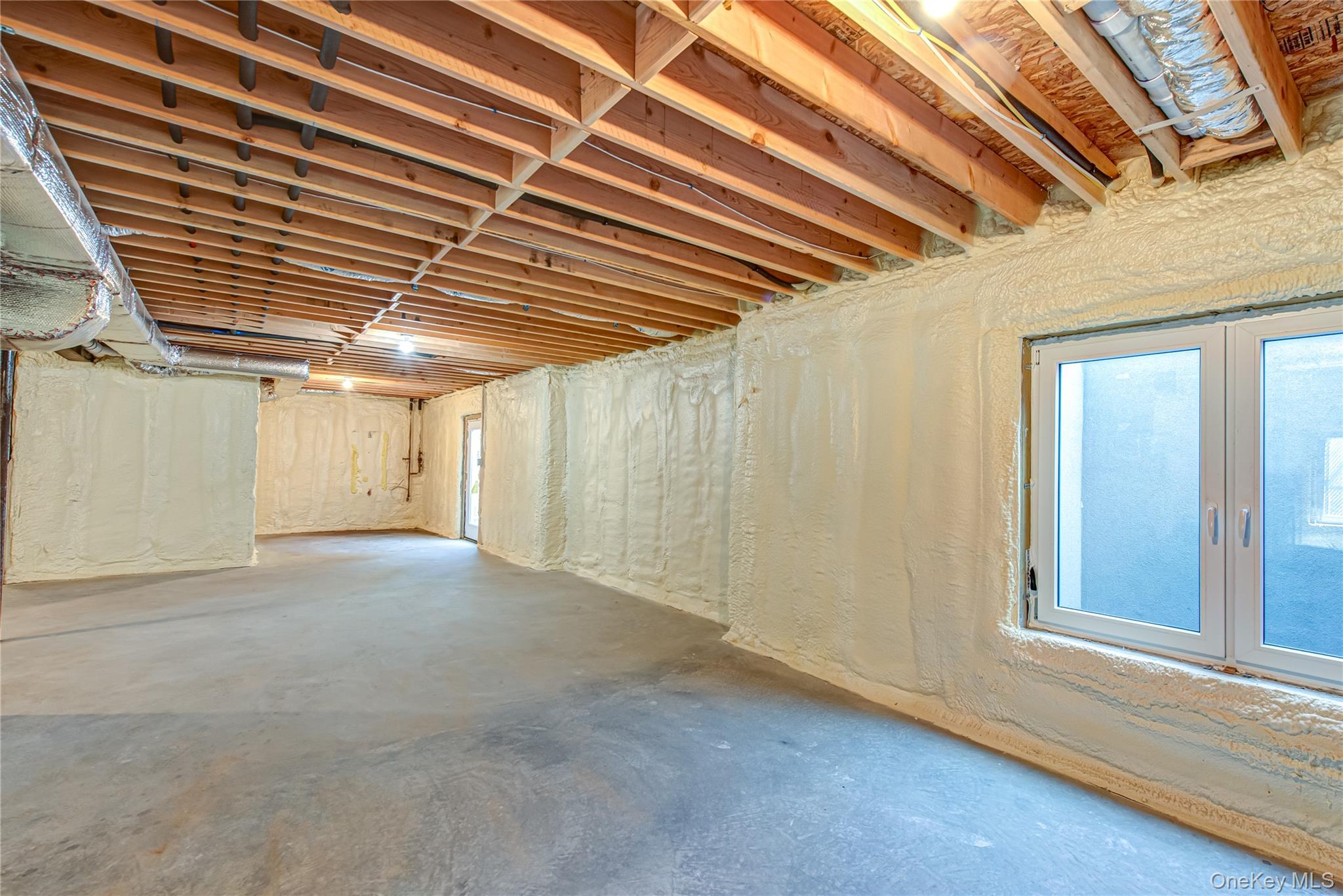 9 E Madison Street, East Islip, NY 11730