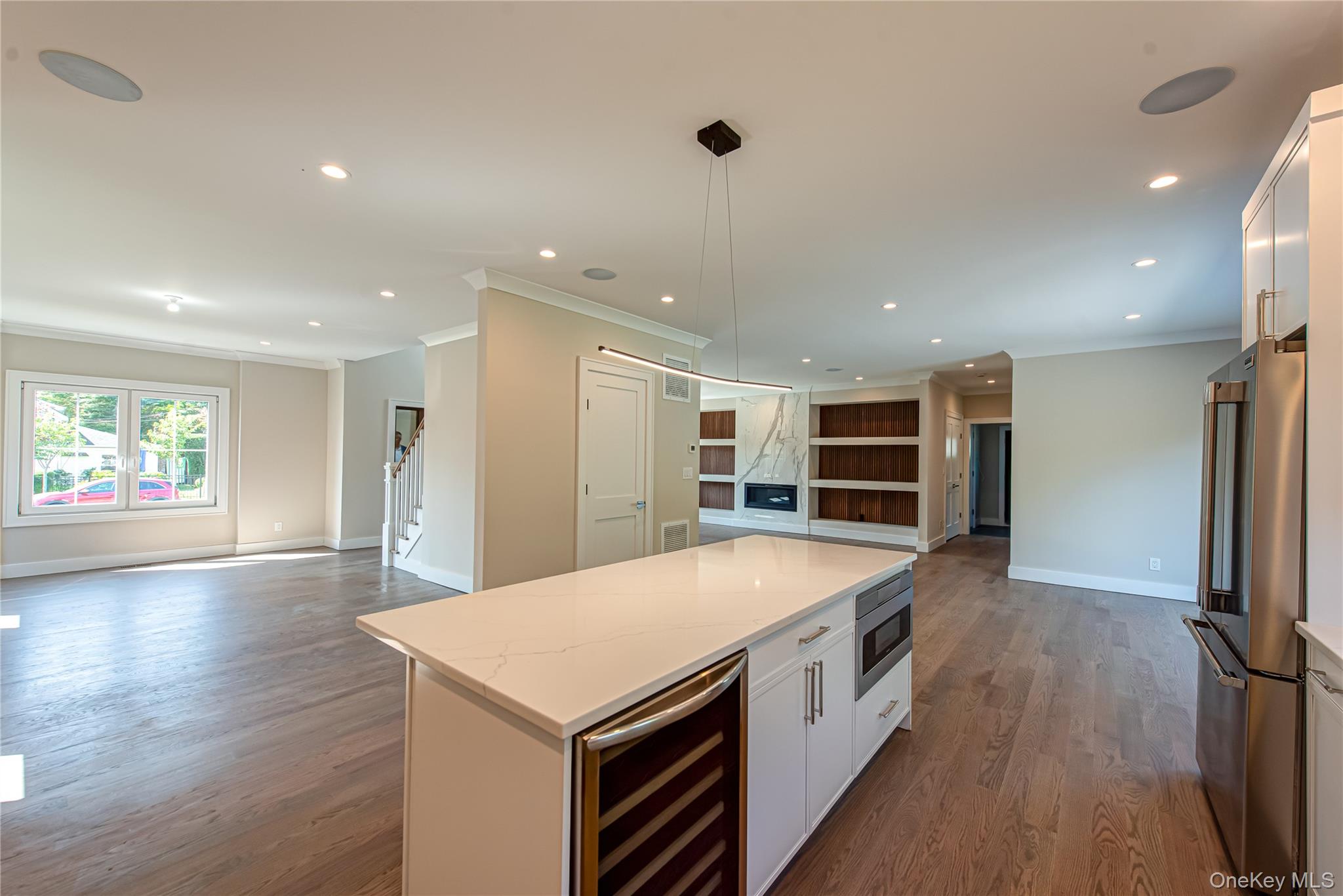 9 E Madison Street, East Islip, NY 11730