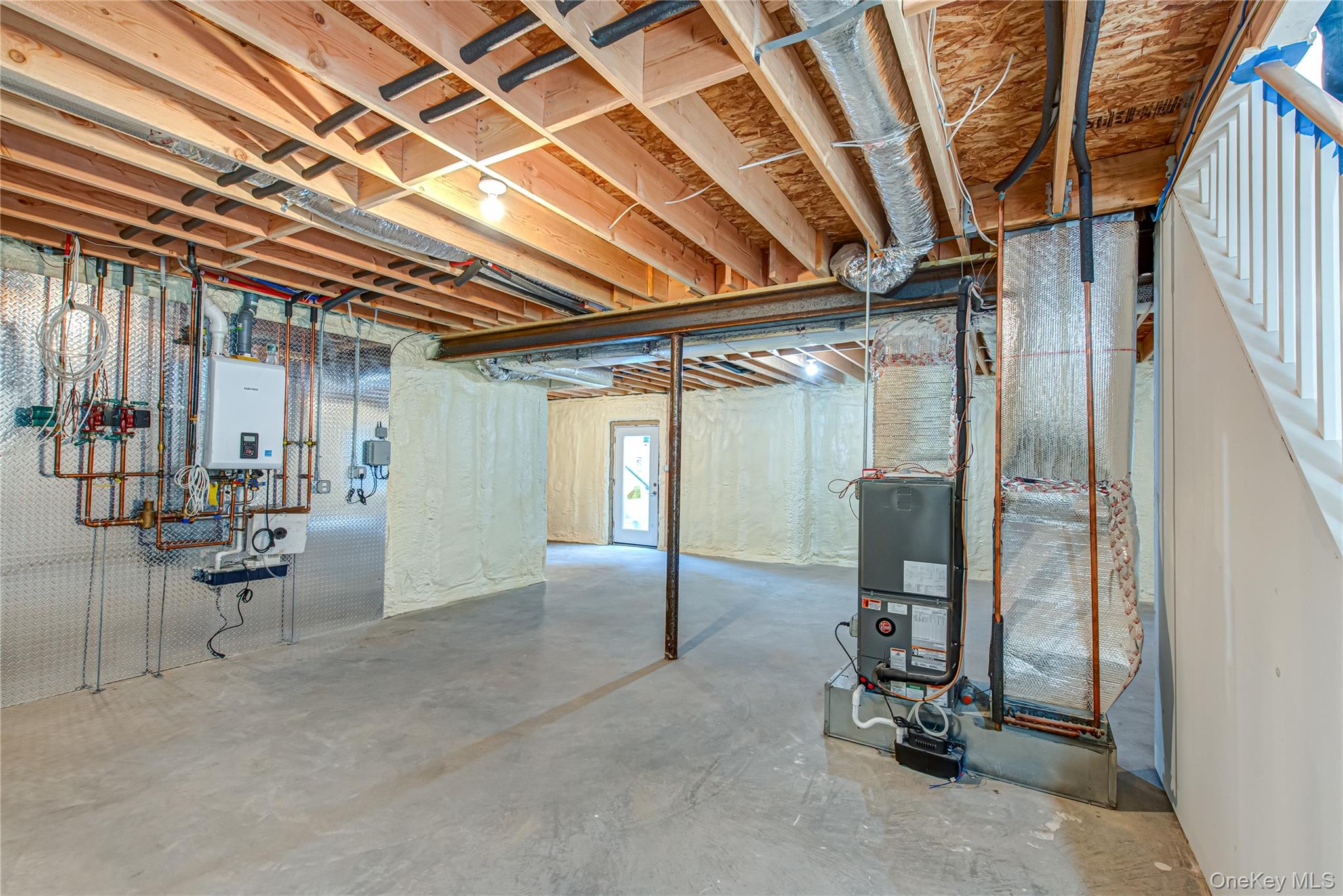 9 E Madison Street, East Islip, NY 11730