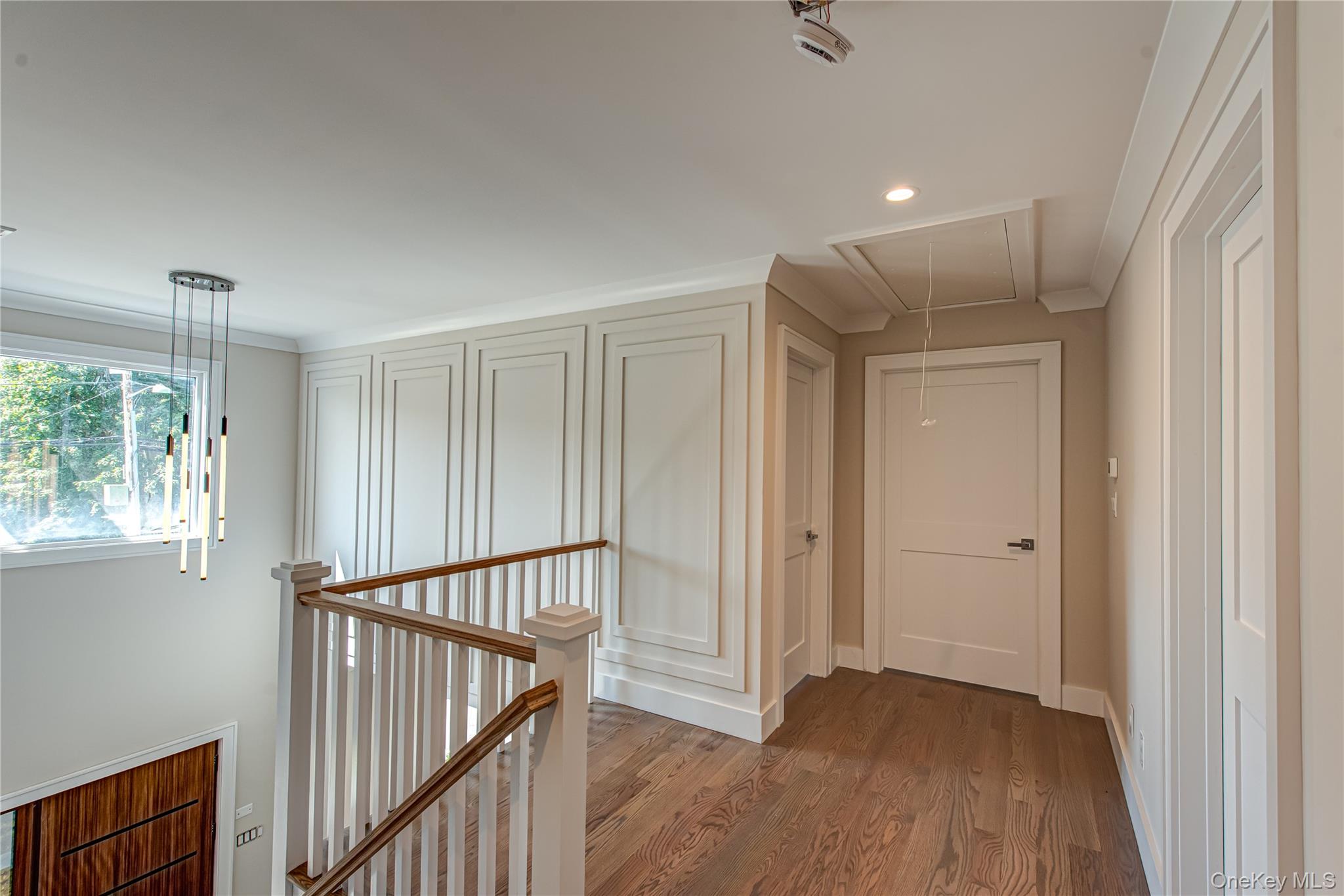 9 E Madison Street, East Islip, NY 11730