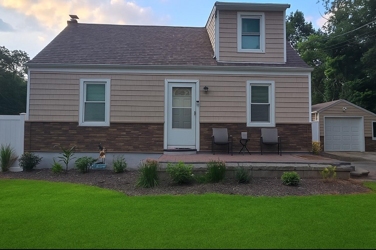 339 Forest Lane, Smithtown, NY 11787