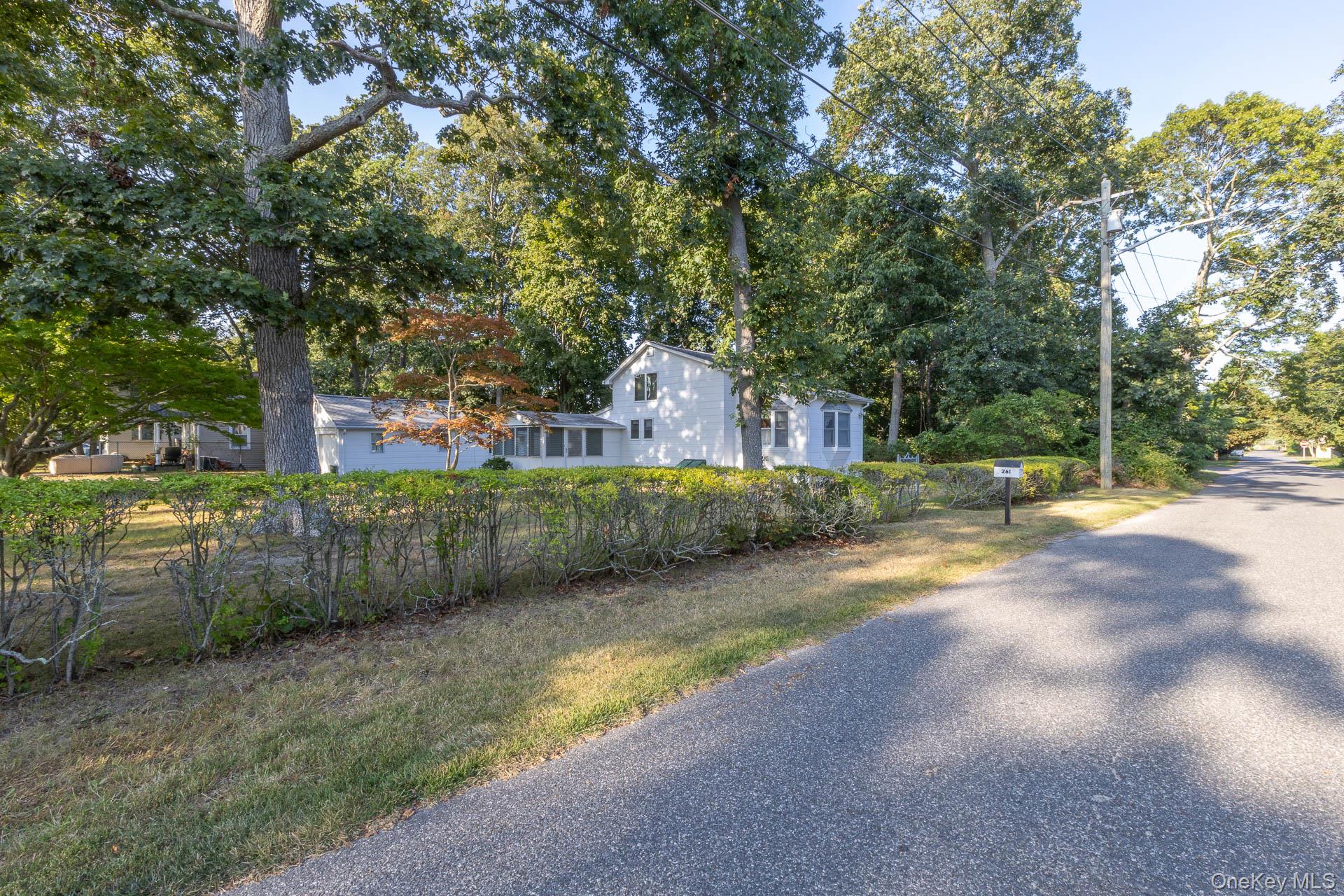 261 Elm Road W, Mastic Beach, NY 11951