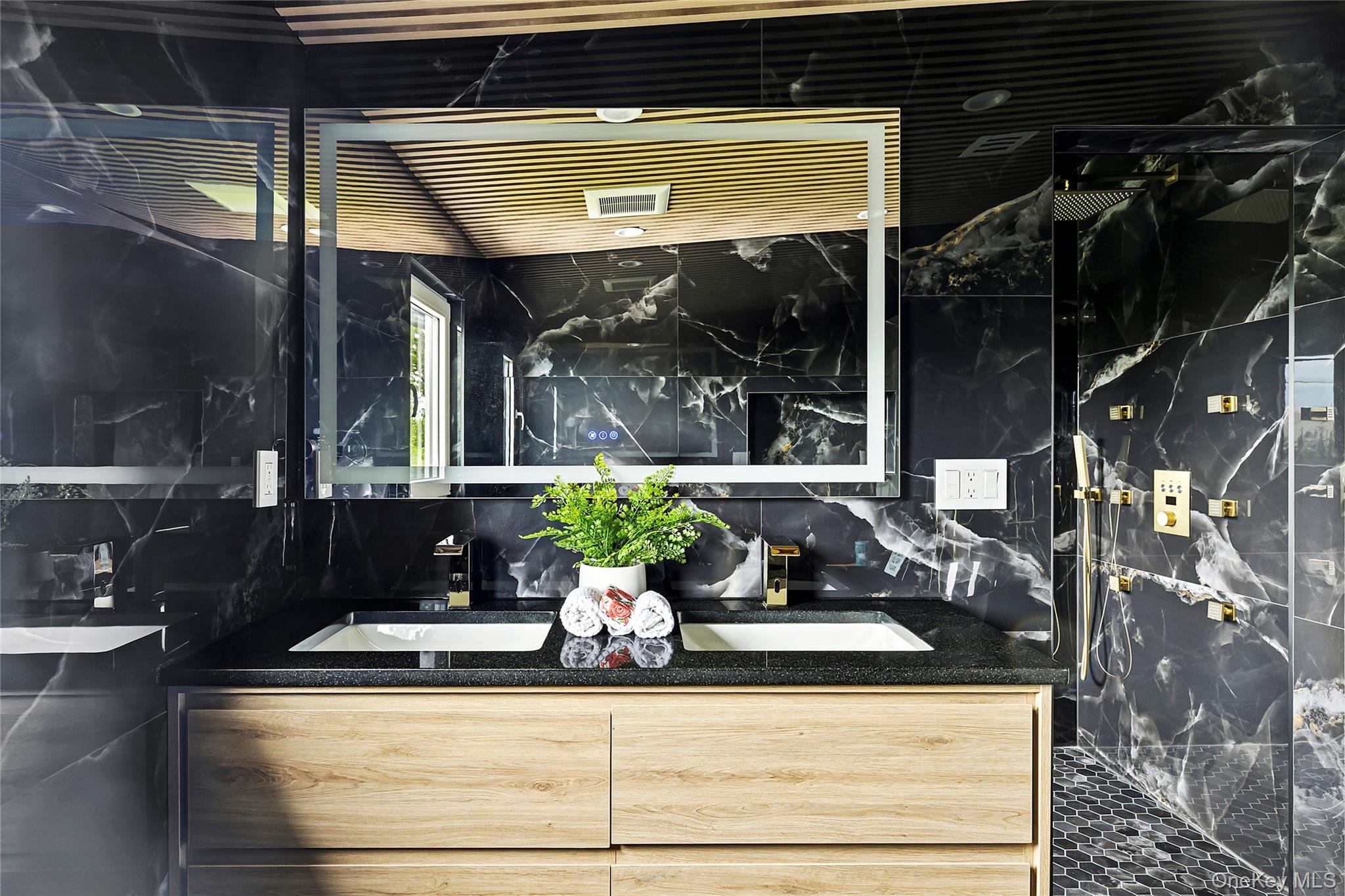 132 Arthur Street, Garden City, NY 11530