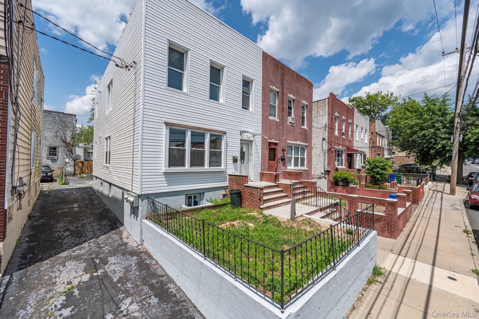 2857 Lawton Avenue, Bronx, NY 10465