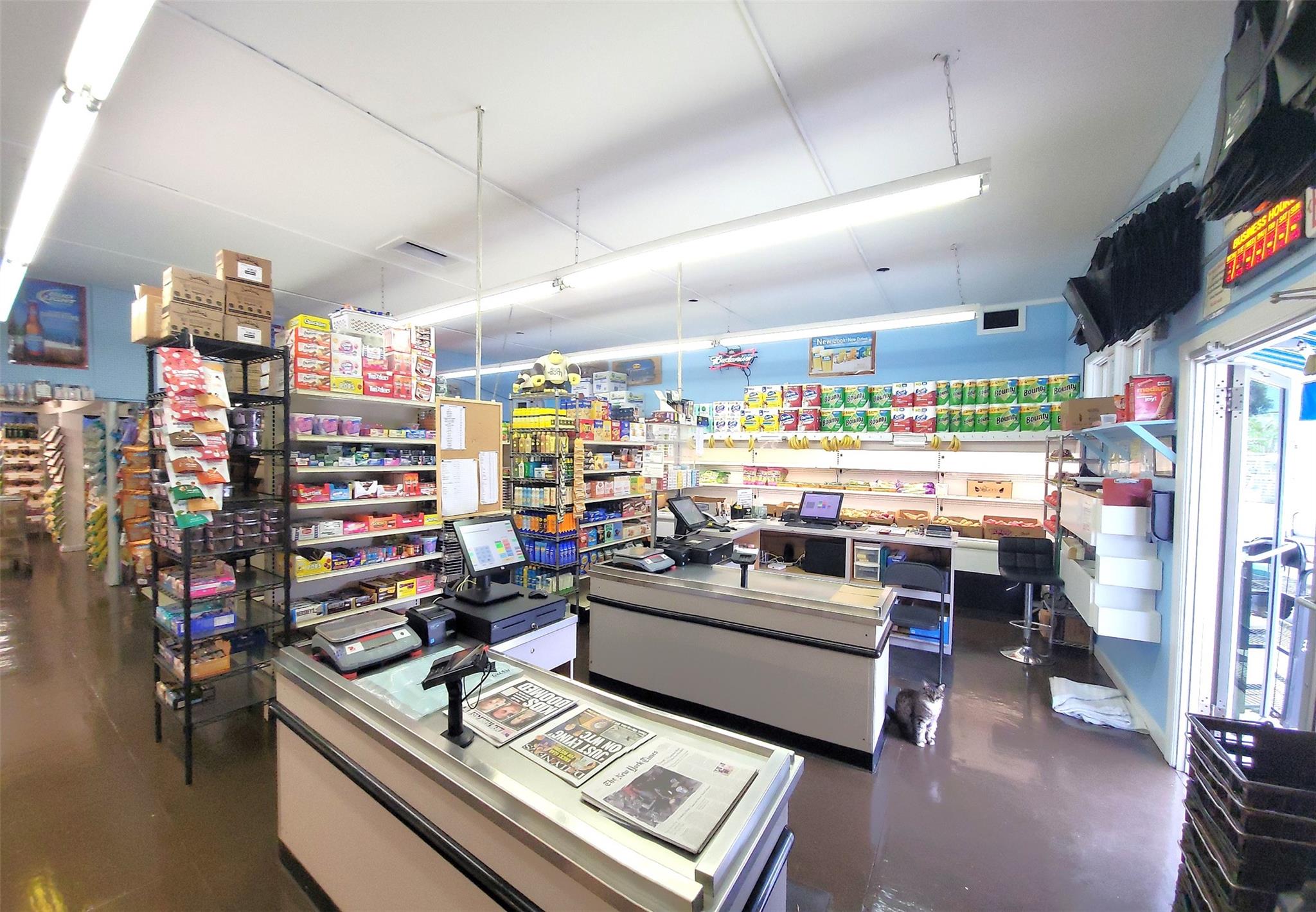 21 Broadway, Bay Shore, NY 11706