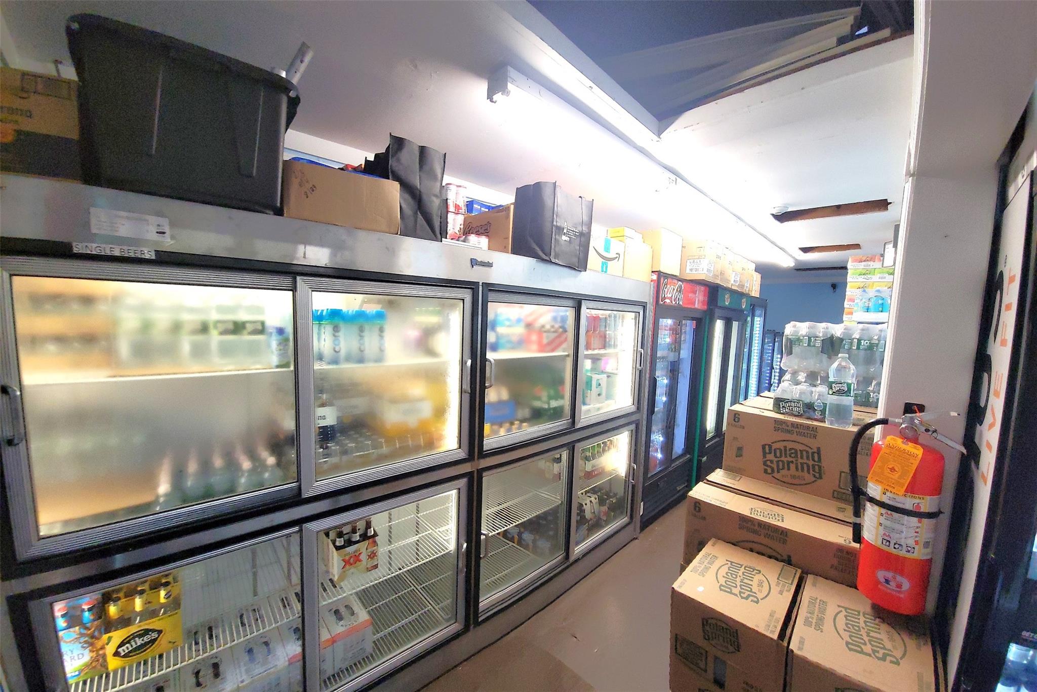 21 Broadway, Bay Shore, NY 11706