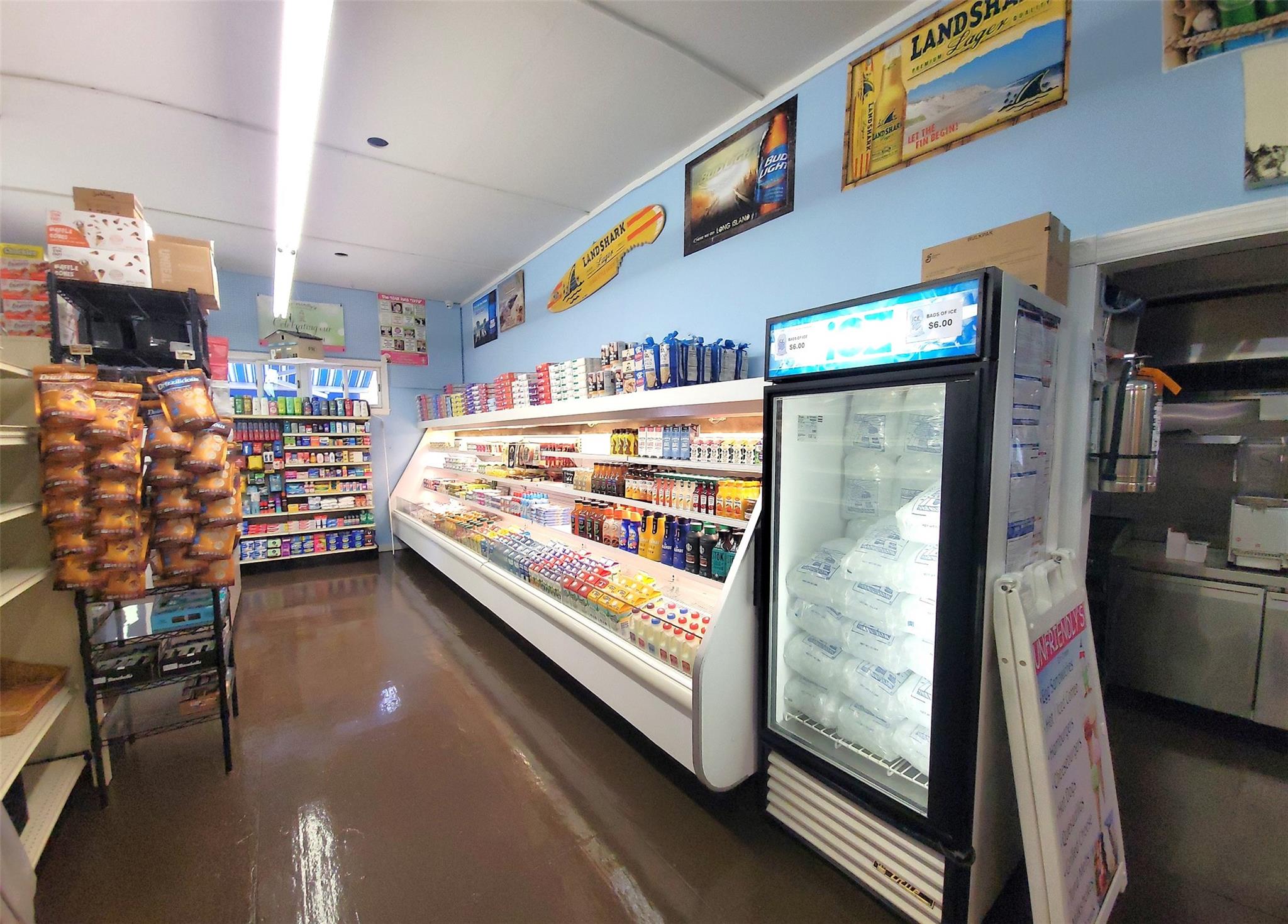 21 Broadway, Bay Shore, NY 11706