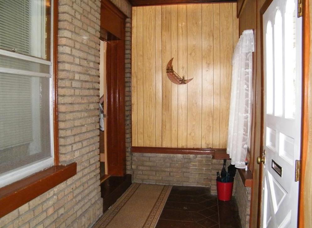 71-09 68 Street, Glendale, NY 11385