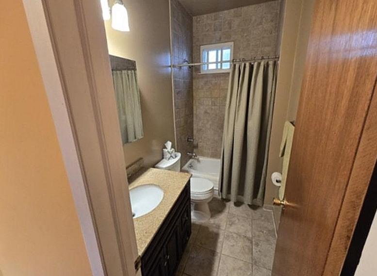 71-09 68 Street, Glendale, NY 11385