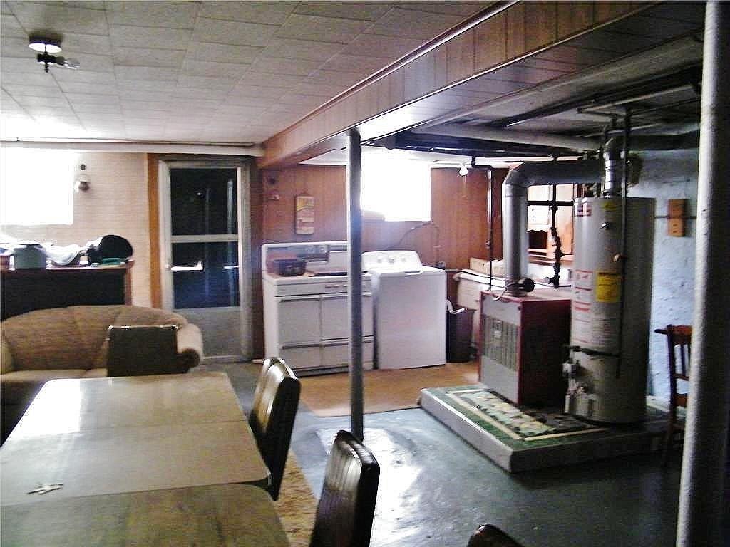 71-09 68 Street, Glendale, NY 11385