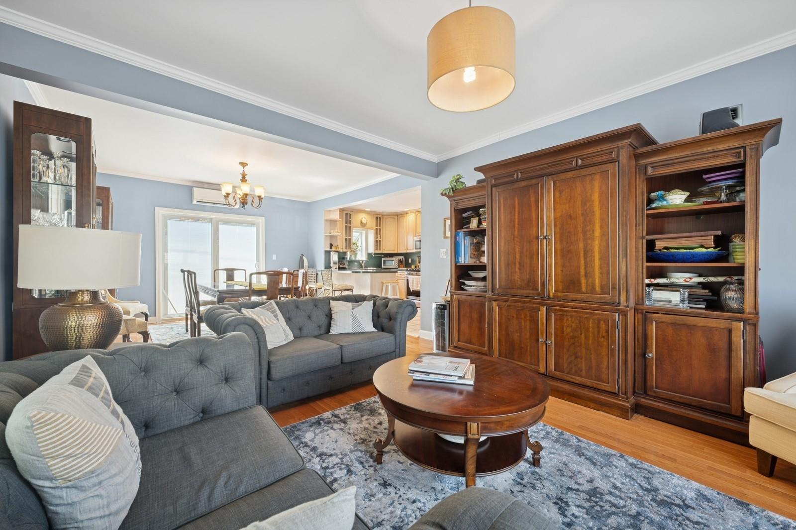 7 Vinton Street, Long Beach, NY 11561