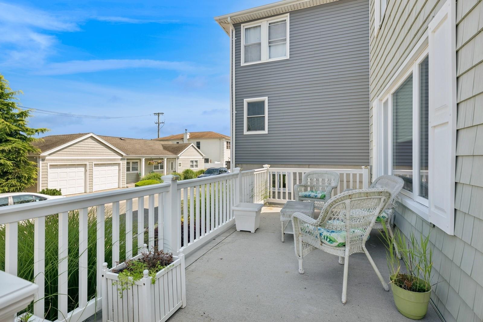 7 Vinton Street, Long Beach, NY 11561